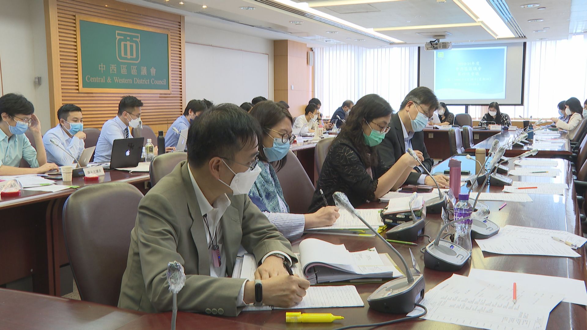 【經緯線本周提要】區議會變天後何去何從？