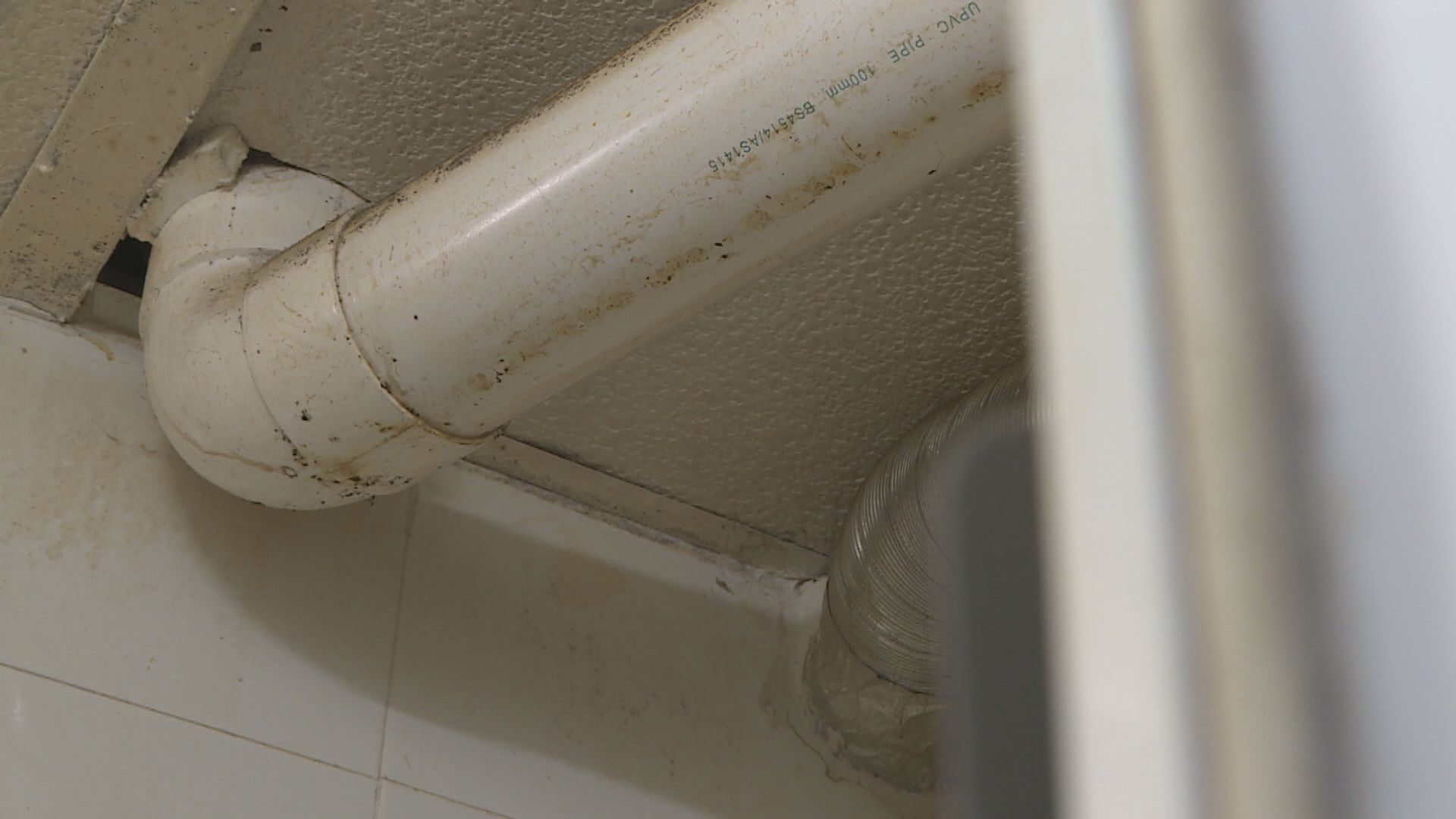 【經緯線本周提要】劏房居民憂喉管成播毒渠道