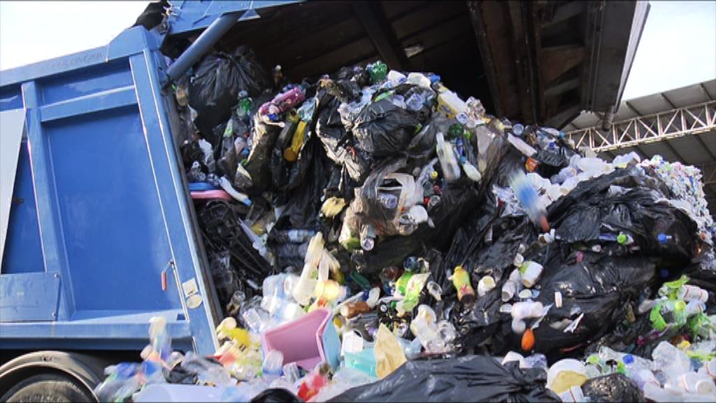 【經緯線本周提要】內地收緊廢塑料進口勢影響本港