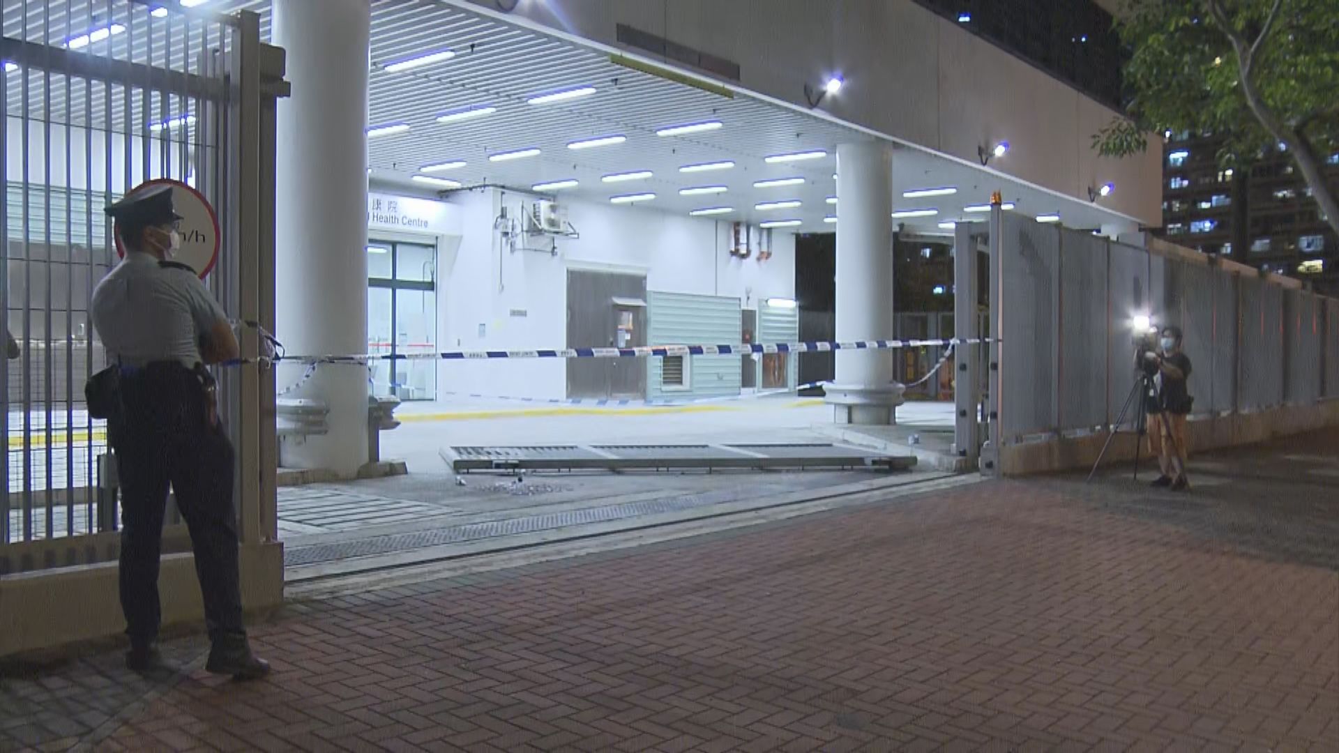 油麻地母嬰健康院鐵閘塌下　壓中一名女保安