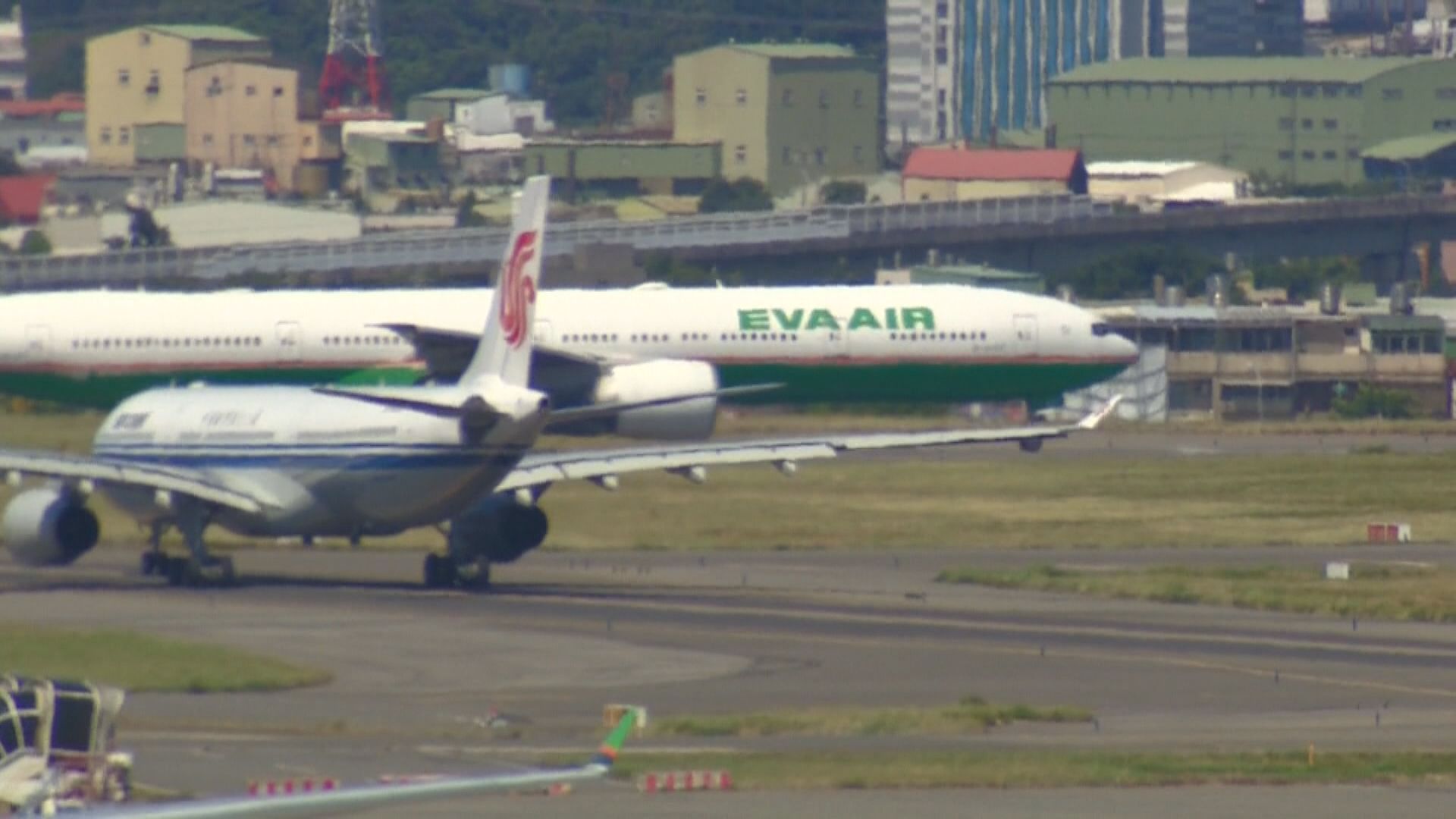 印巴衝突｜巴基斯坦關閉領空影響國際航班　部分要改道或折返