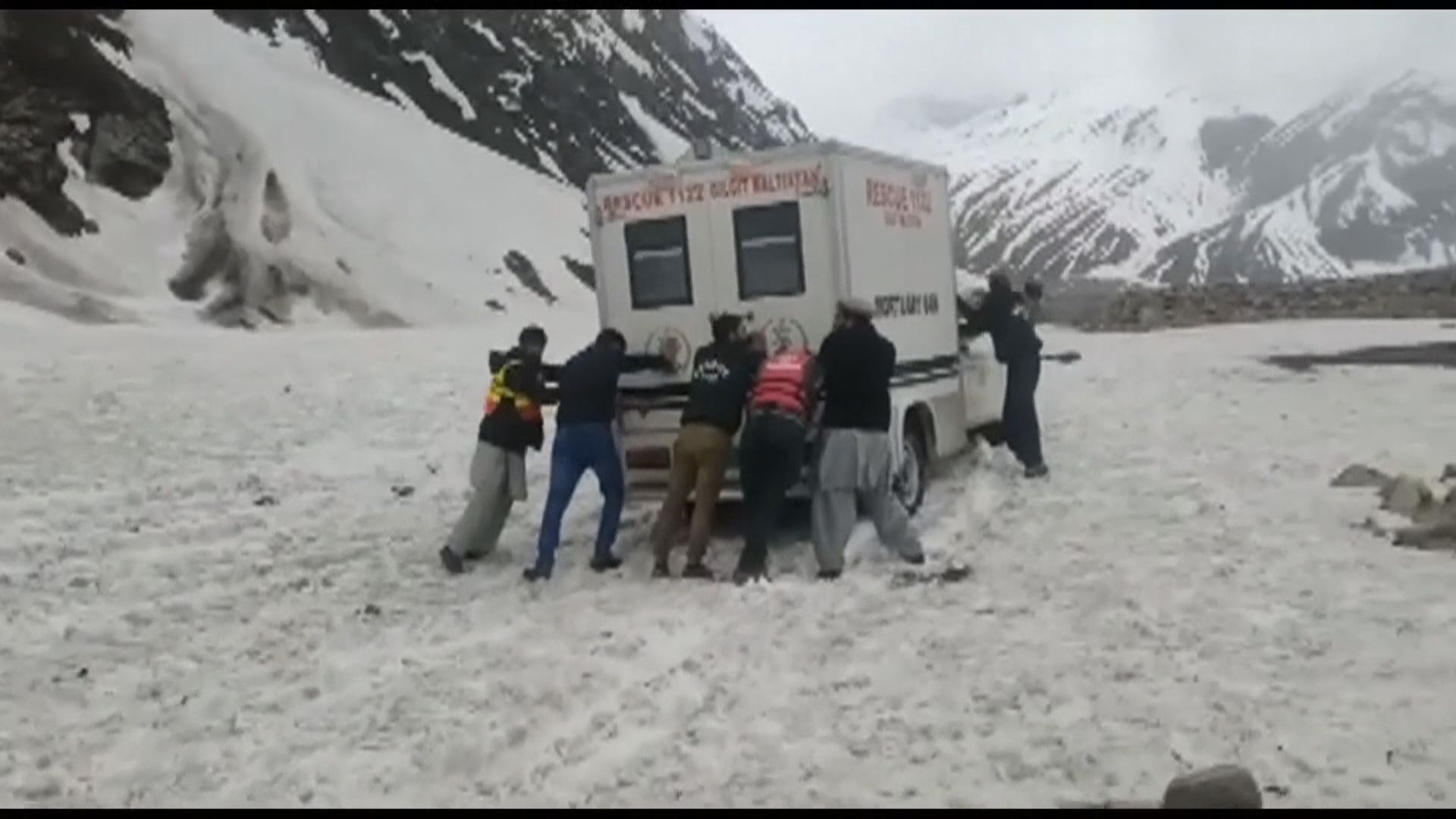 巴基斯坦北部發生雪崩 最少11死25傷