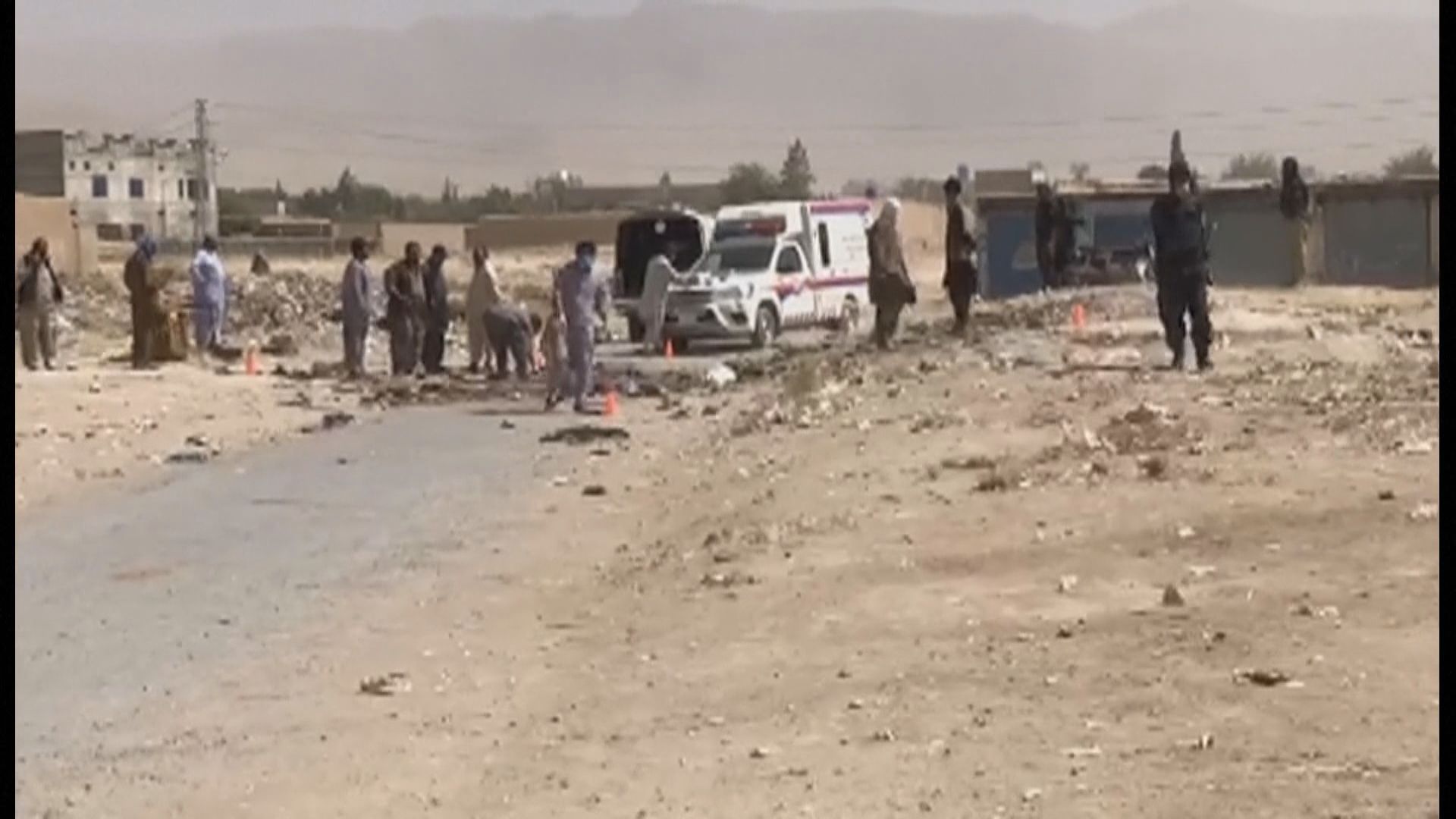 巴基斯坦兩座清真寺遭受自殺式炸彈襲擊 逾百死傷