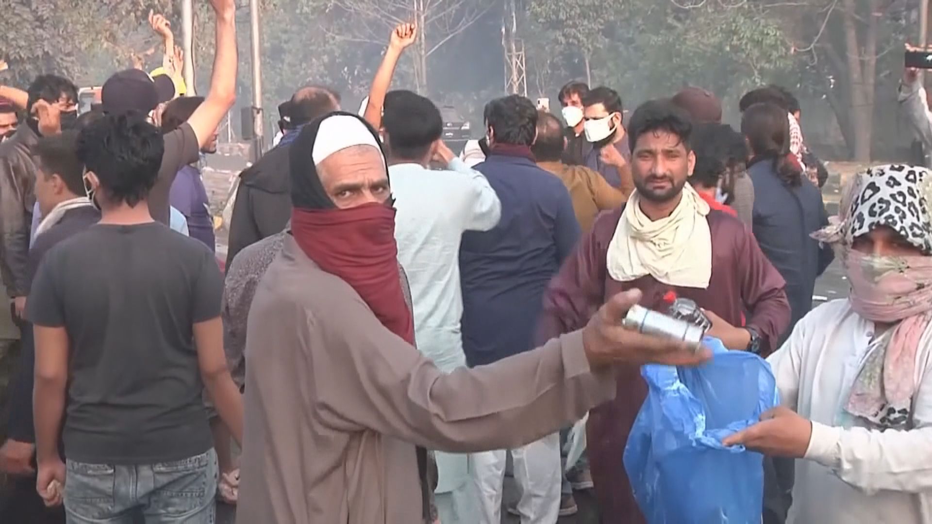 巴基斯坦警方從前總理伊姆蘭汗寓所周邊撤離