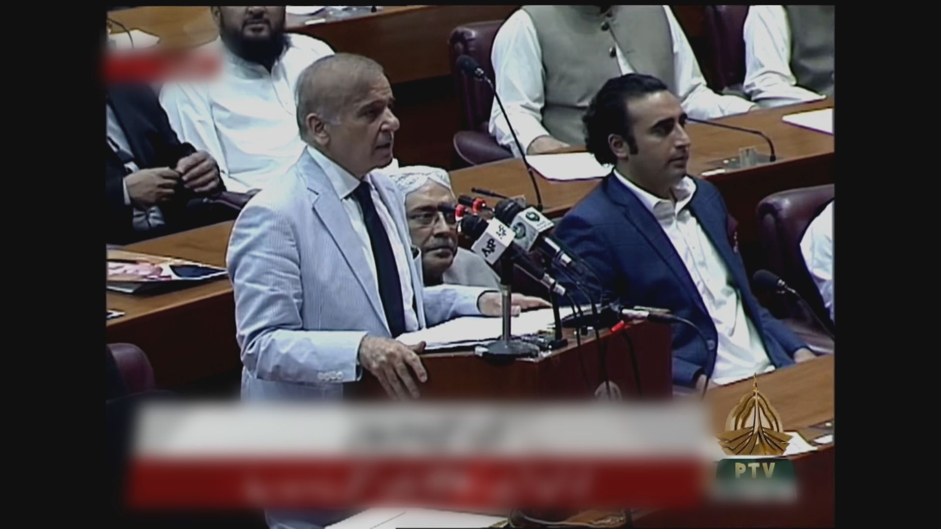 巴基斯坦國會通過由夏巴茲謝里夫任新總理