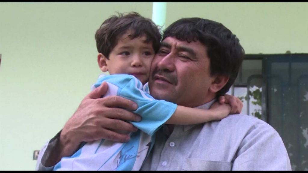 獲美斯贈球衣男童遭恐嚇需遷居