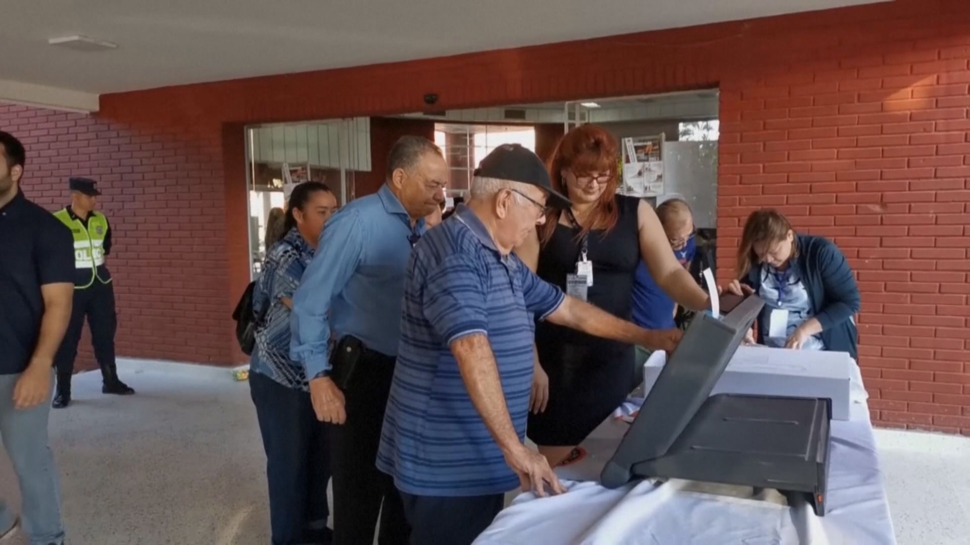 巴拉圭總統大選開始投票