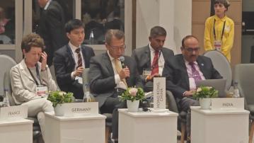 陳茂波：本港經濟保持增長勢頭 外圍環境仍存不確定性