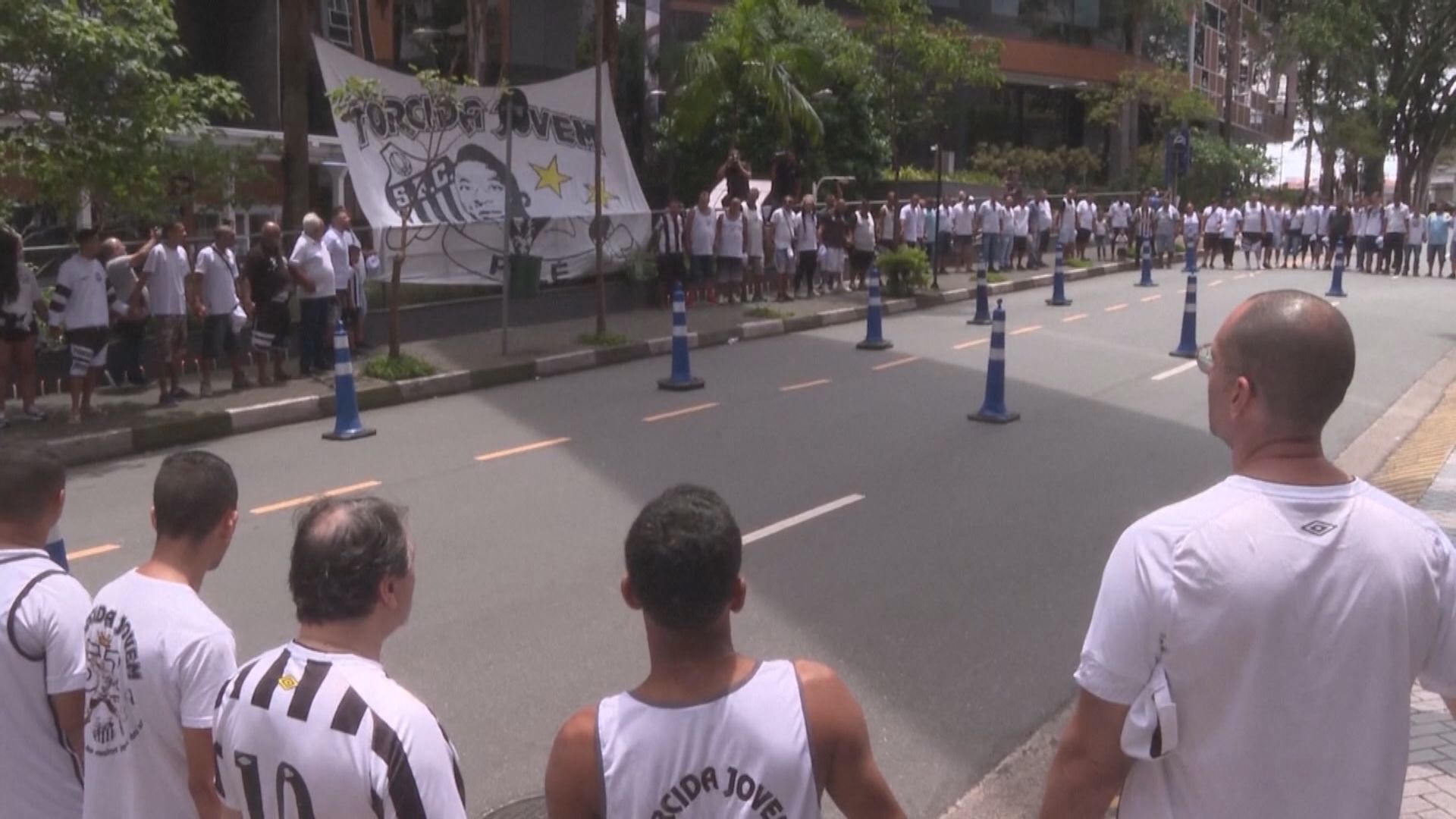 比利仍然留醫　女兒稱正經歷悲傷絕望時刻