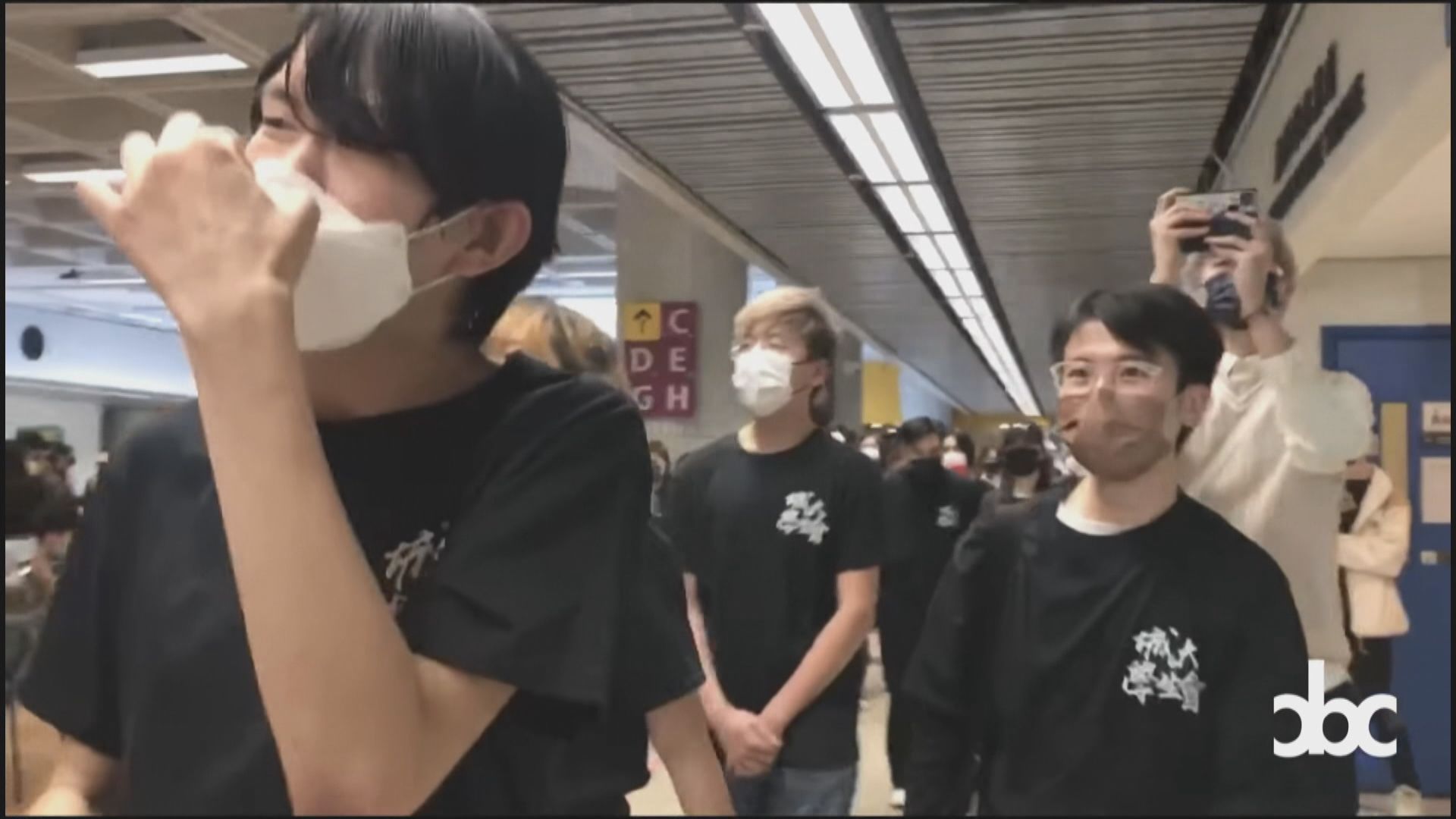 城大學生校內抗議校方收回學生會會址