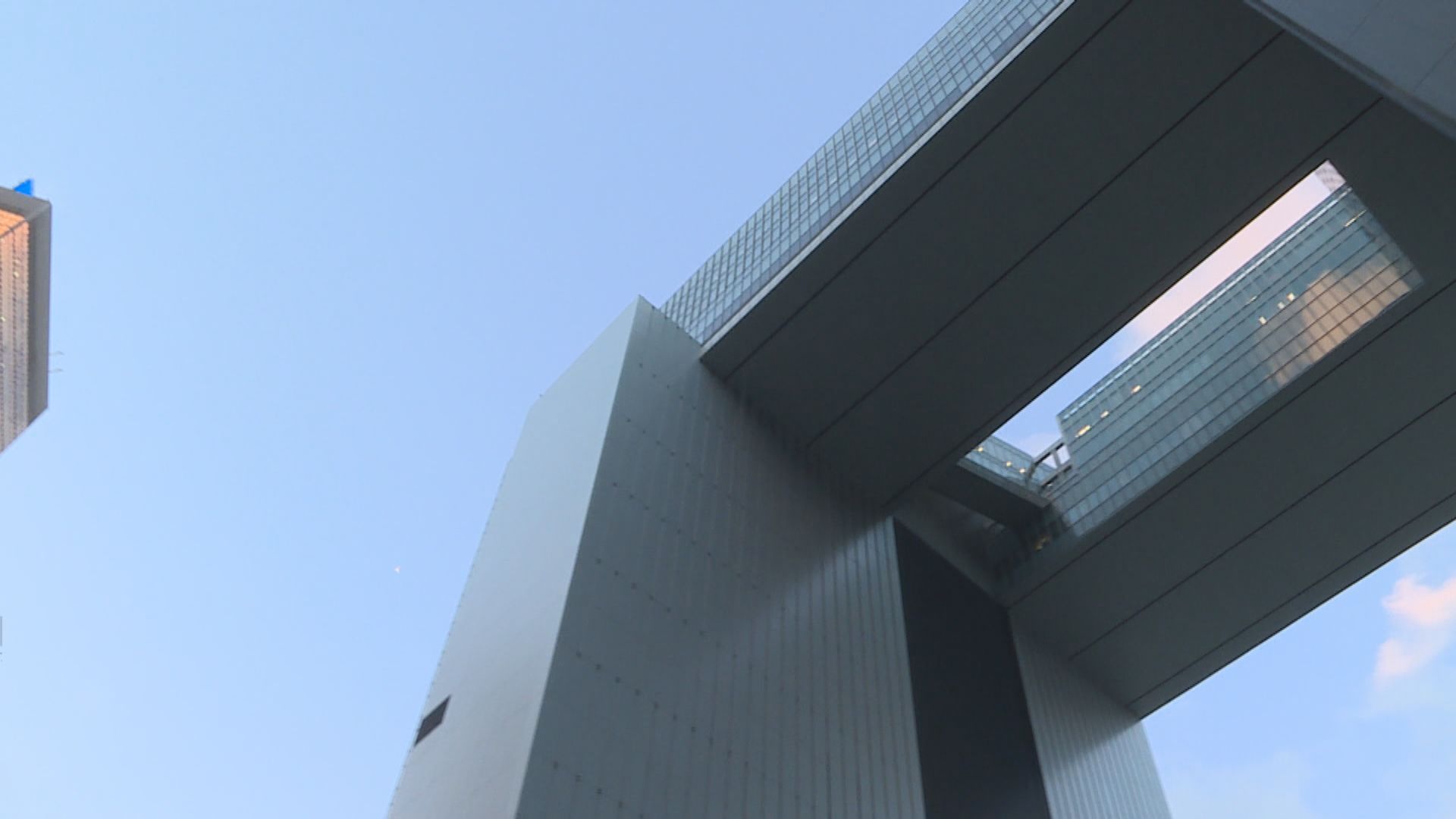 政府強烈譴責大批市民九龍參與未經批准集結