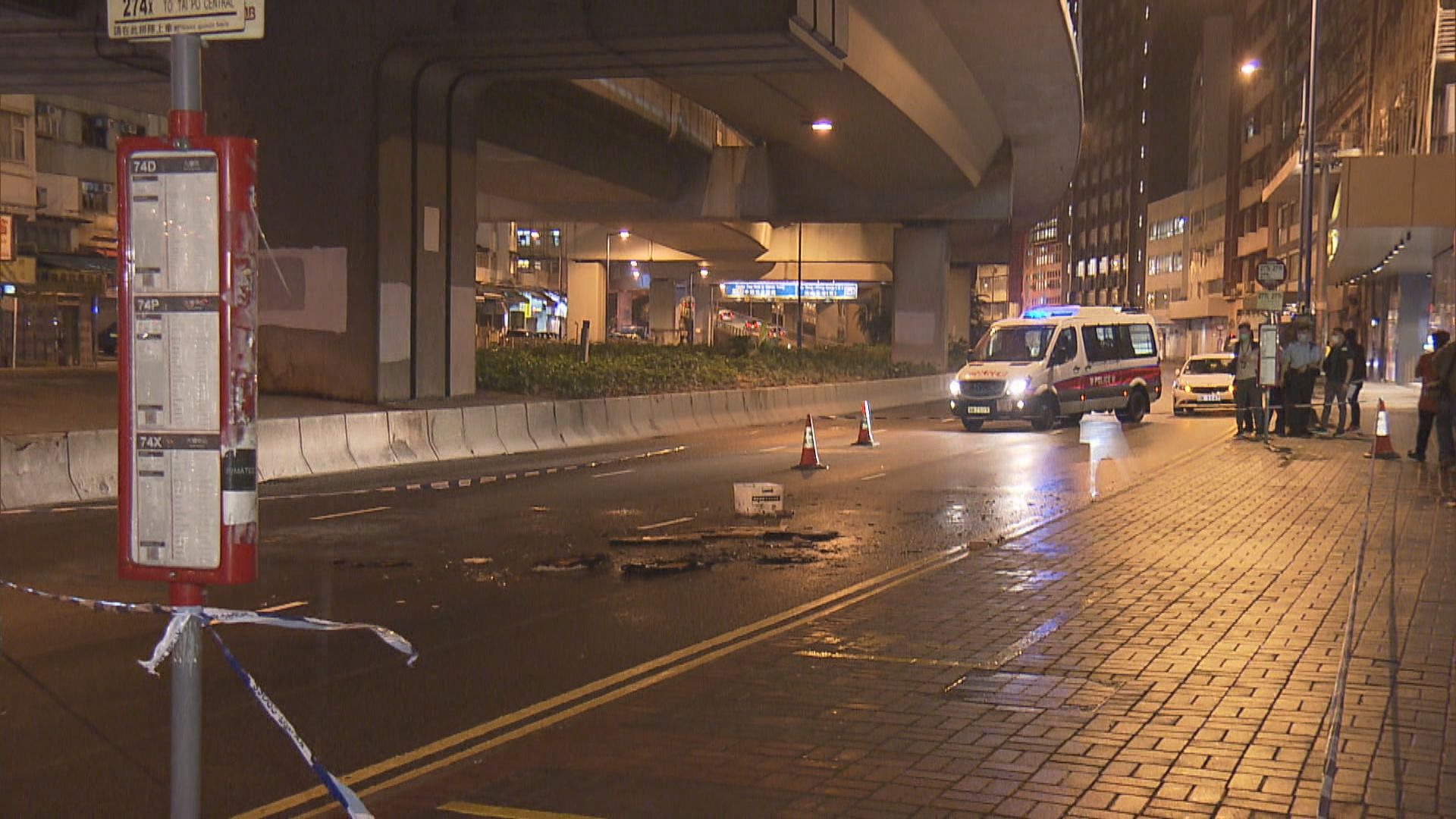 觀塘道有雜物堵路及縱火無人傷