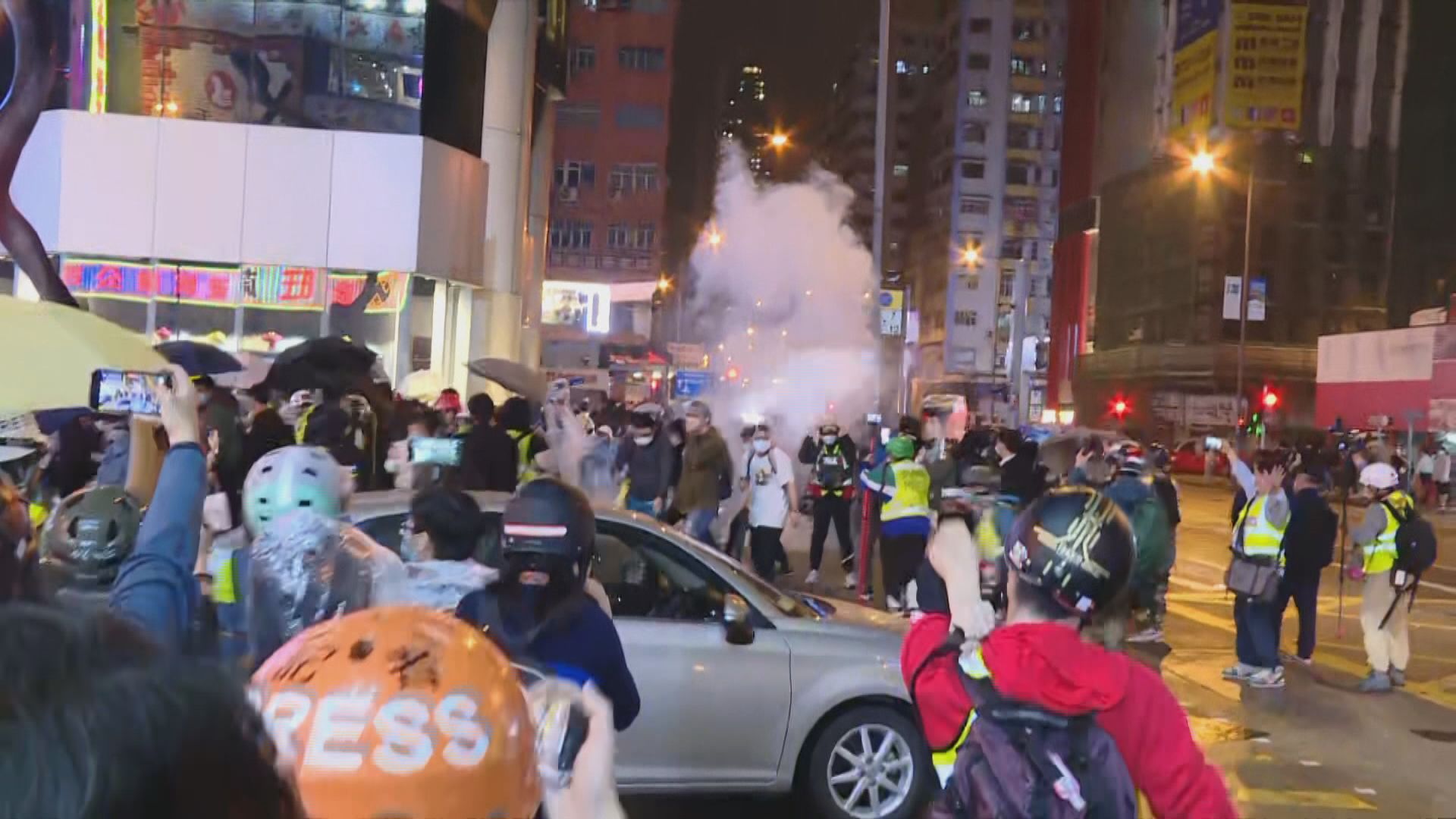 旺角有人聚集堵路　防暴警察制服多人