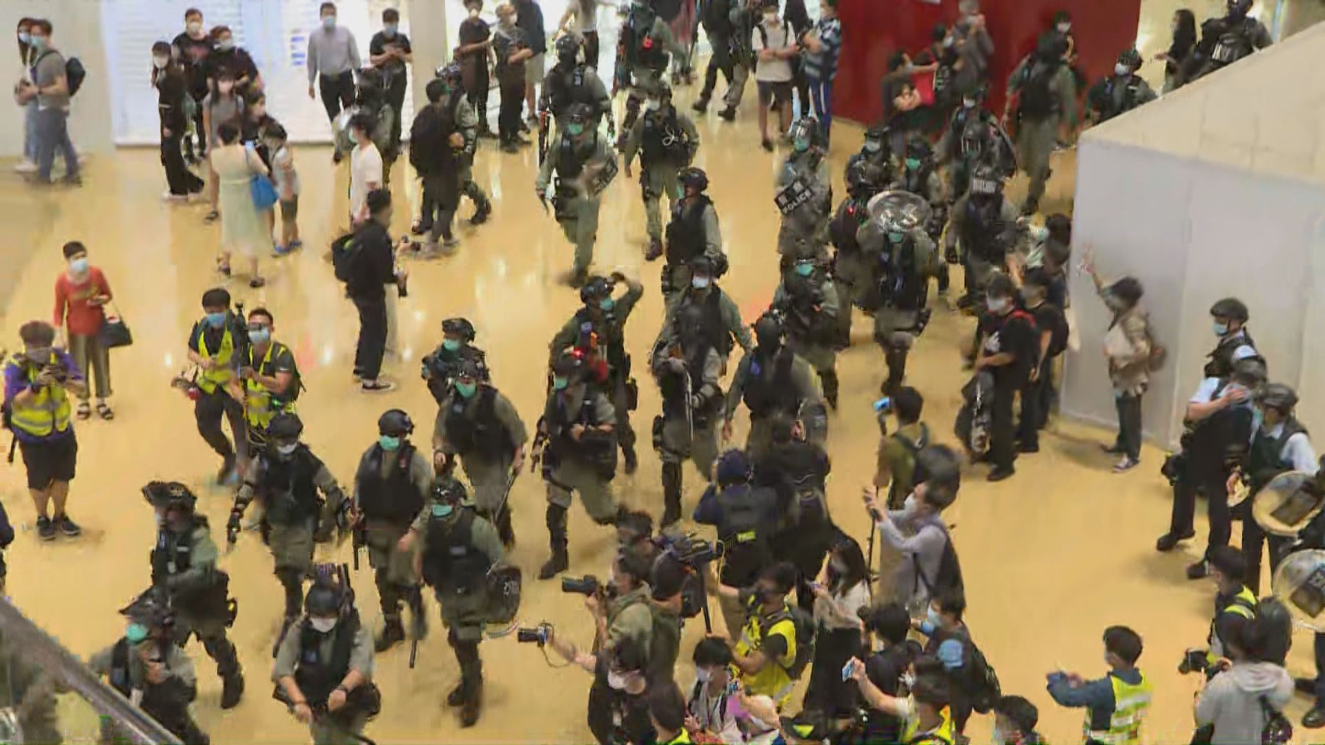 太古城中心「和你唱」活動　警到場驅散