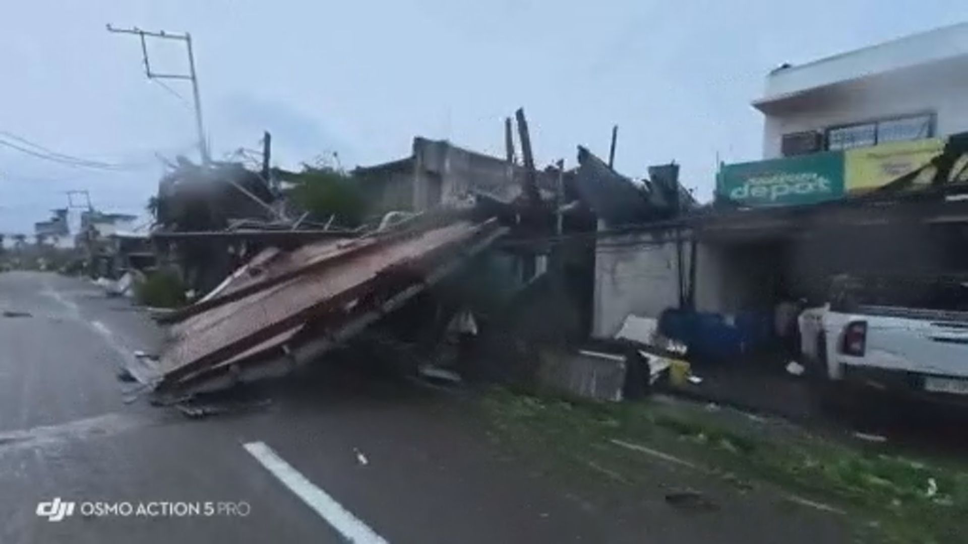 博羅依橫掃菲律賓造成至少四死　逾40萬人須緊急疏散