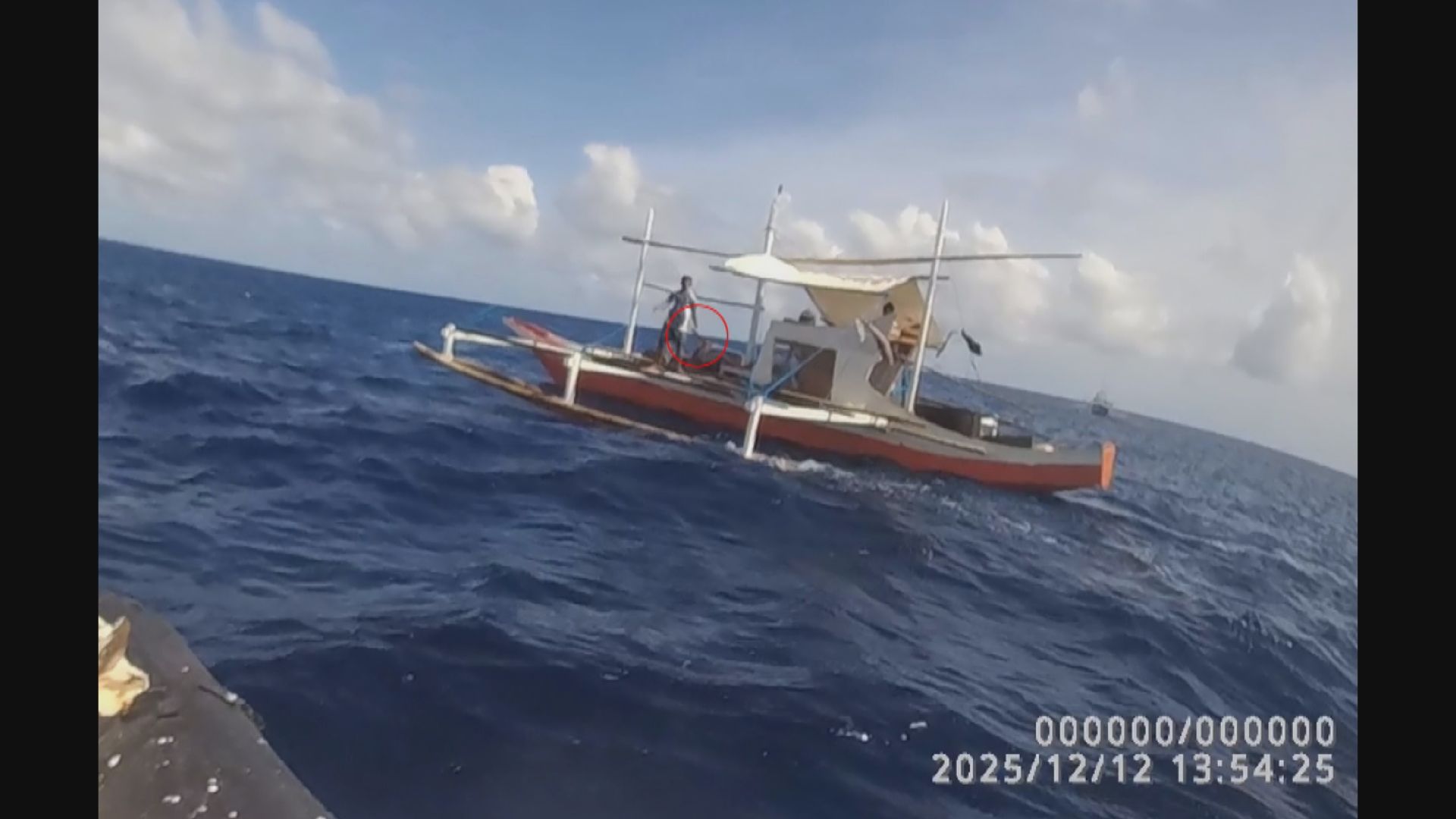 中菲南海仙賓礁起衝突　中國外交部：武裝漁民持刀揮舞挑釁