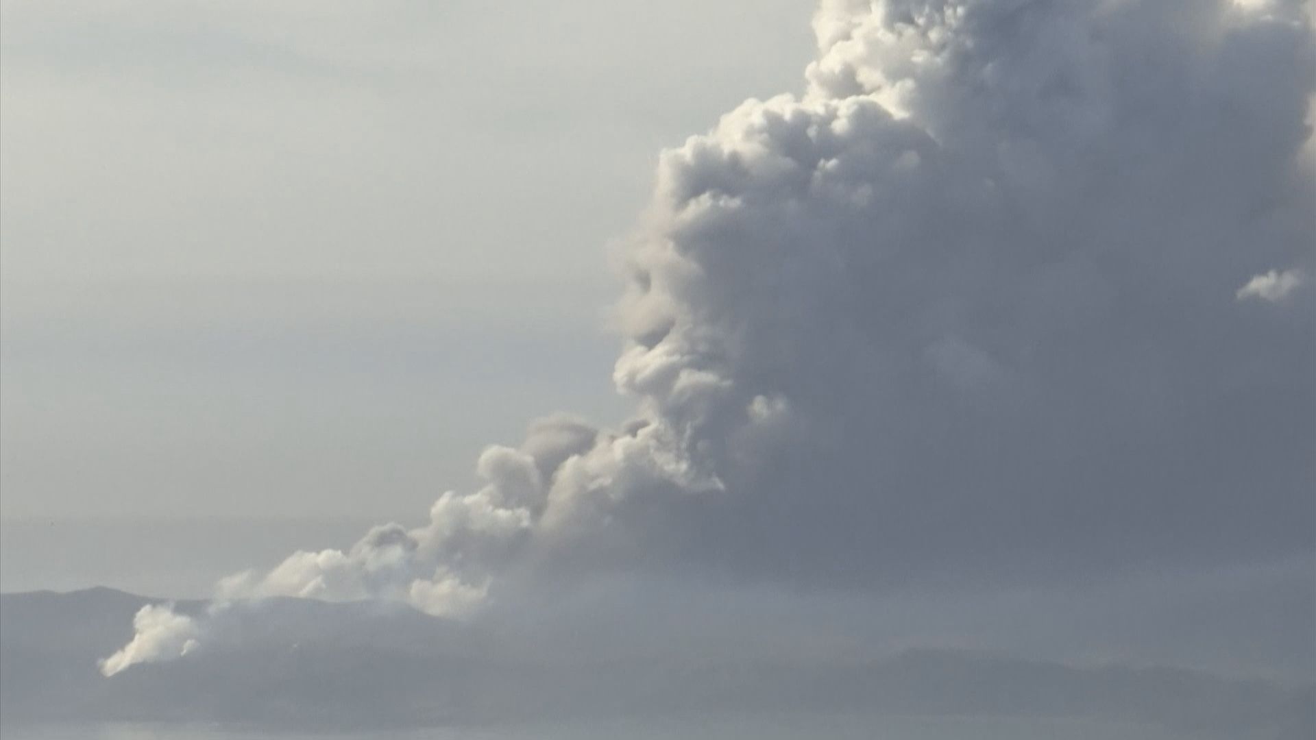 菲律賓塔阿爾火山爆發　馬尼拉等多個城鎮停工停課