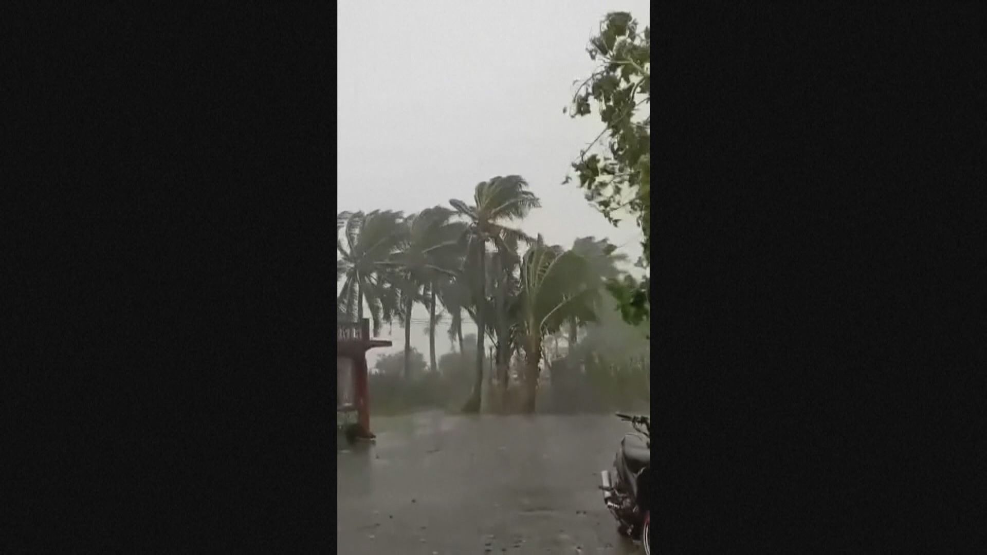 樺加沙吹襲菲律賓北部　馬尼拉等地停工停課近萬人疏散