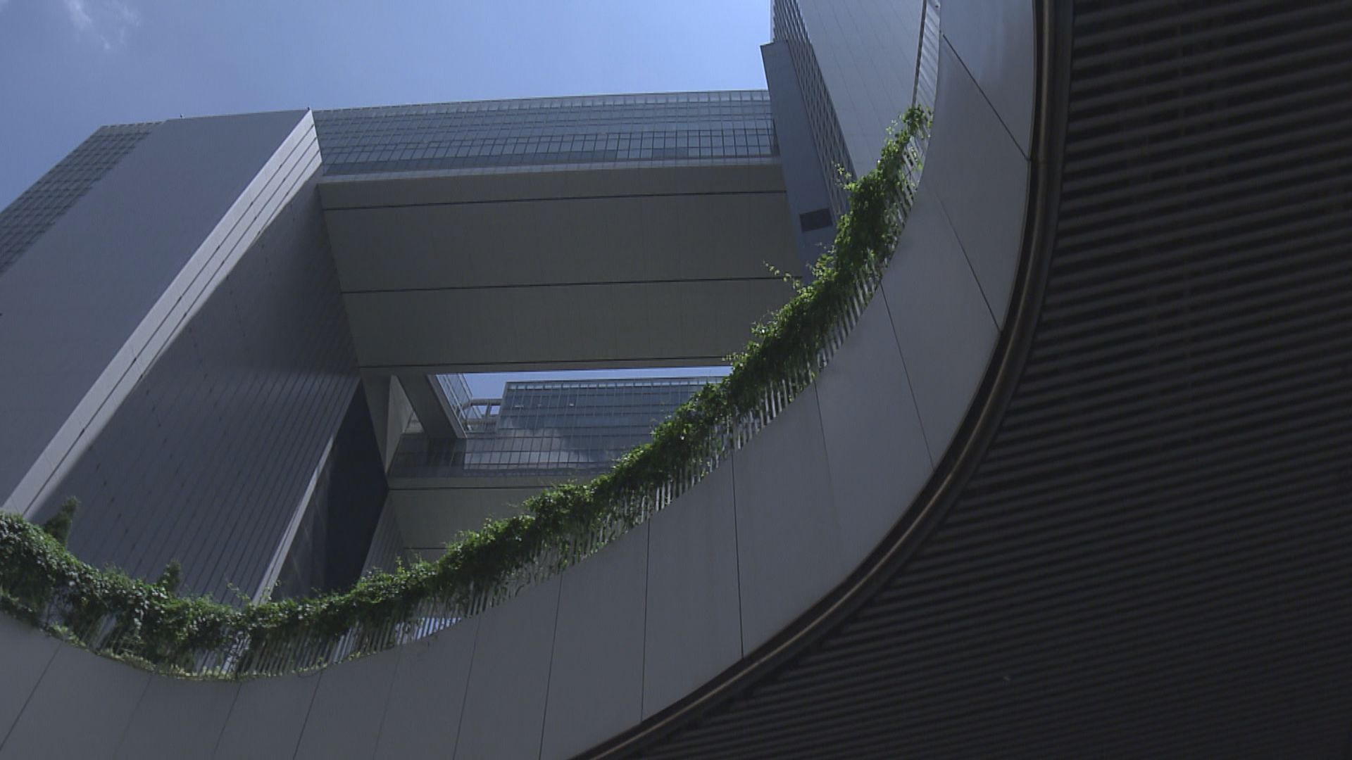 政府不評論港大應否移走國殤之柱　強調所有機構不得危害國家安全