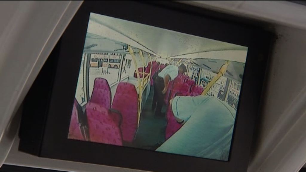 觀塘一輛九巴再發現座椅有釘