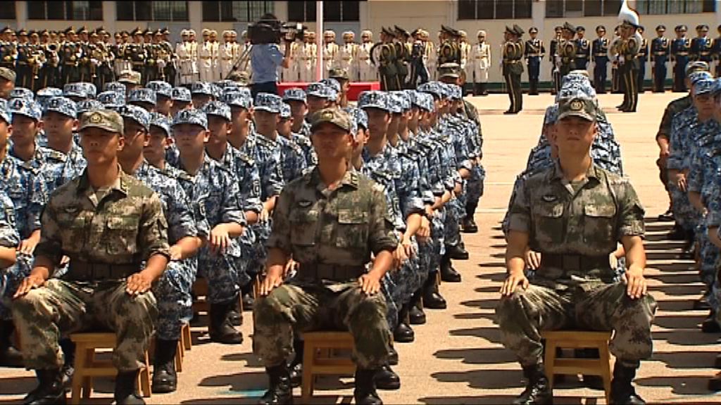 五百名中學生參與解放軍夏令營