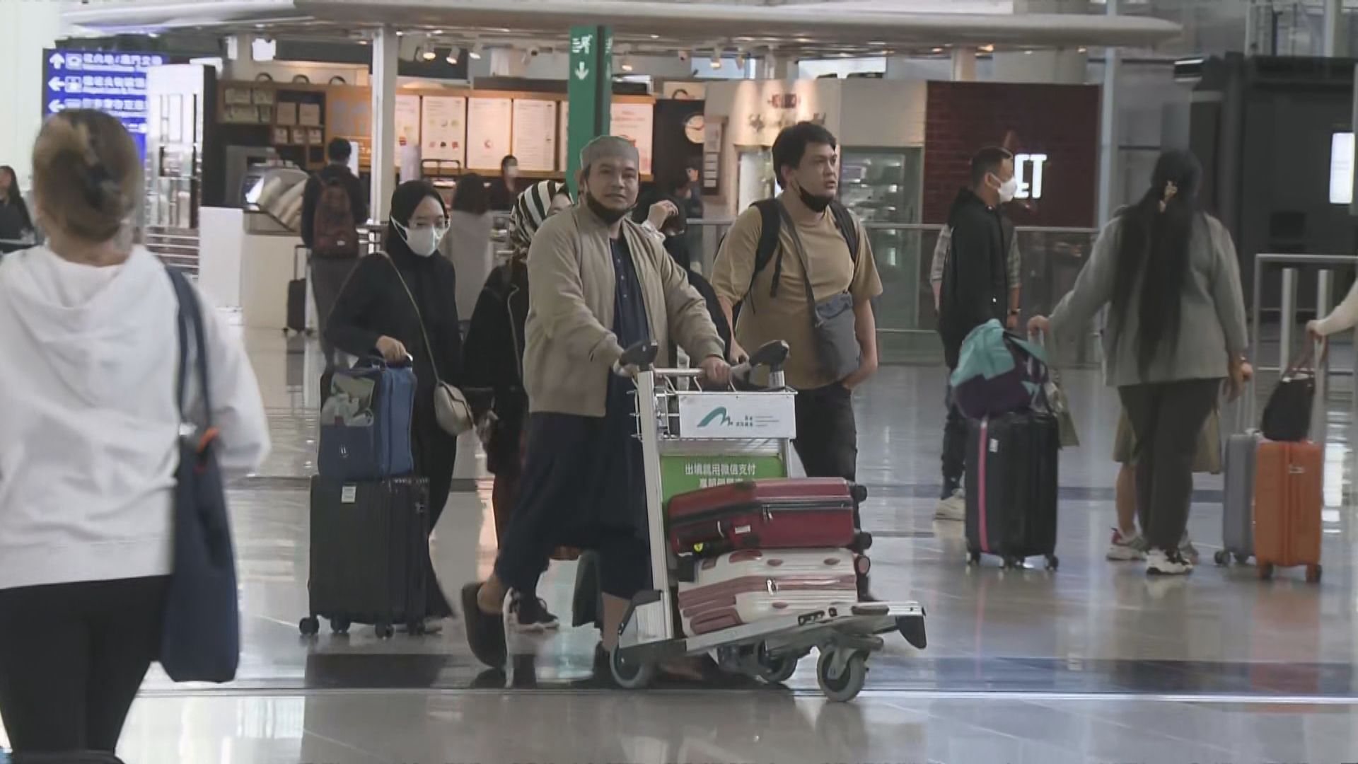 航空公司明年第三季起須就來港航班預先通報乘客資料