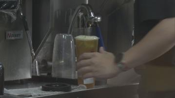 首階段走塑在即 有飲品店稱未找到成本低又不影響口感飲管