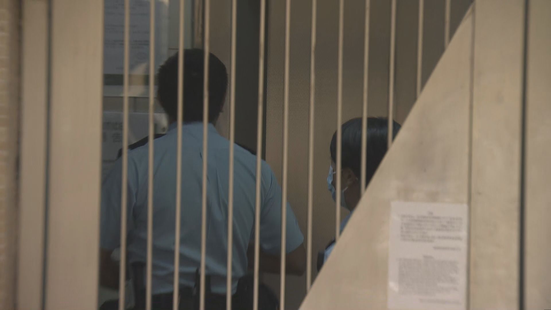 休班警寓所內佩槍走火　消息：準備上班　食指觸碰到扳機   