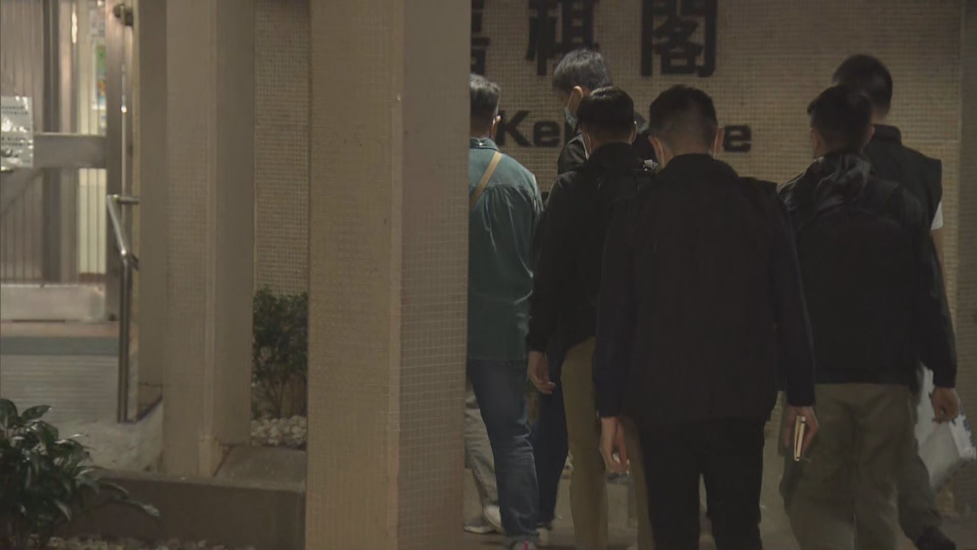 警方調查休班警佩槍走火帶走多箱證物