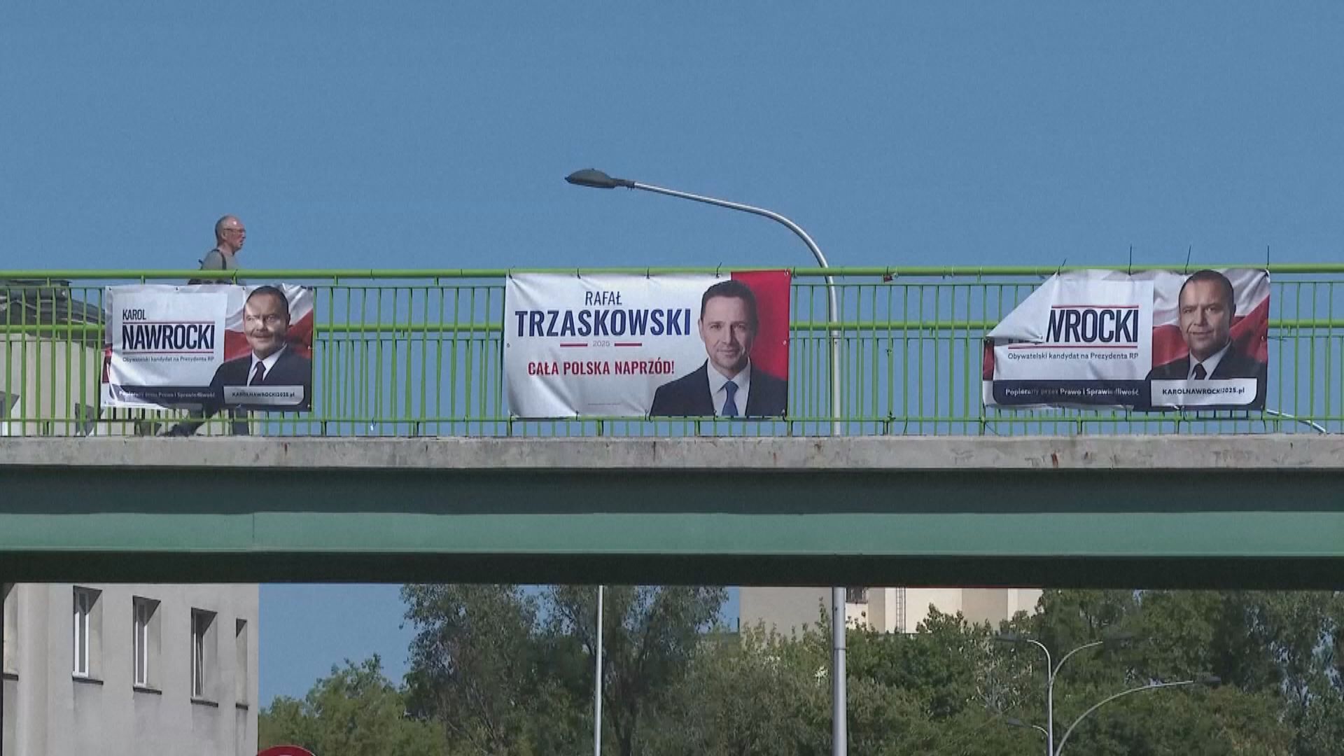 波蘭總統選舉次輪投票　票站調查顯示兩候選人勢均力敵