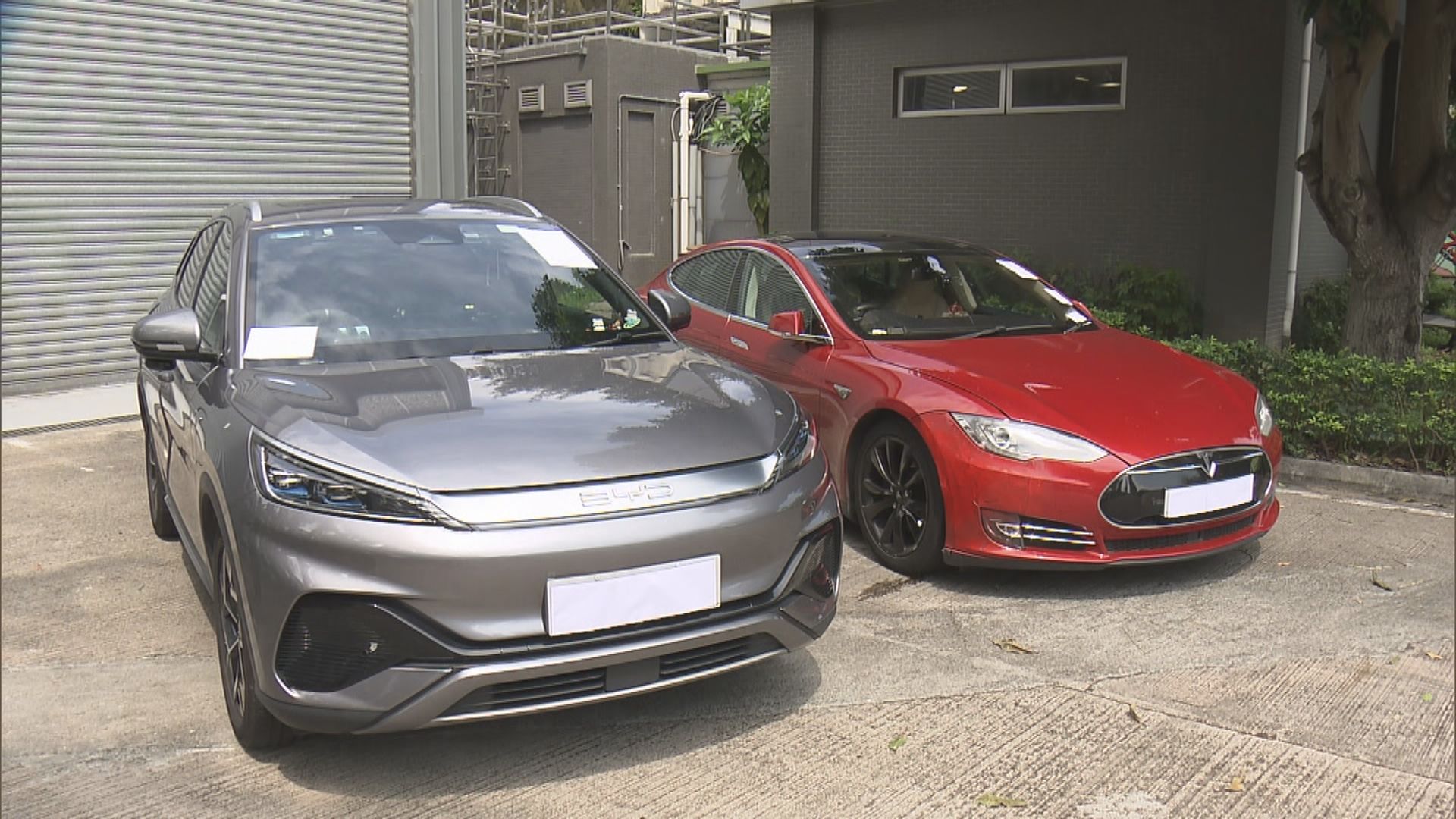 警方喬裝旅客打擊白牌車　兩名司機被捕