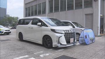 警方東九龍「放蛇」打擊白牌車　拘兩司機