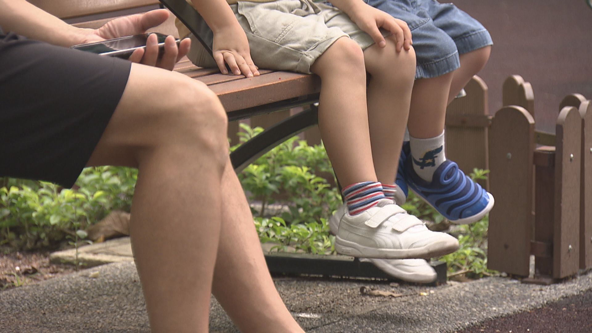 【多加留意】去年虐兒案少約5%　警方憂停課令個案未被發現