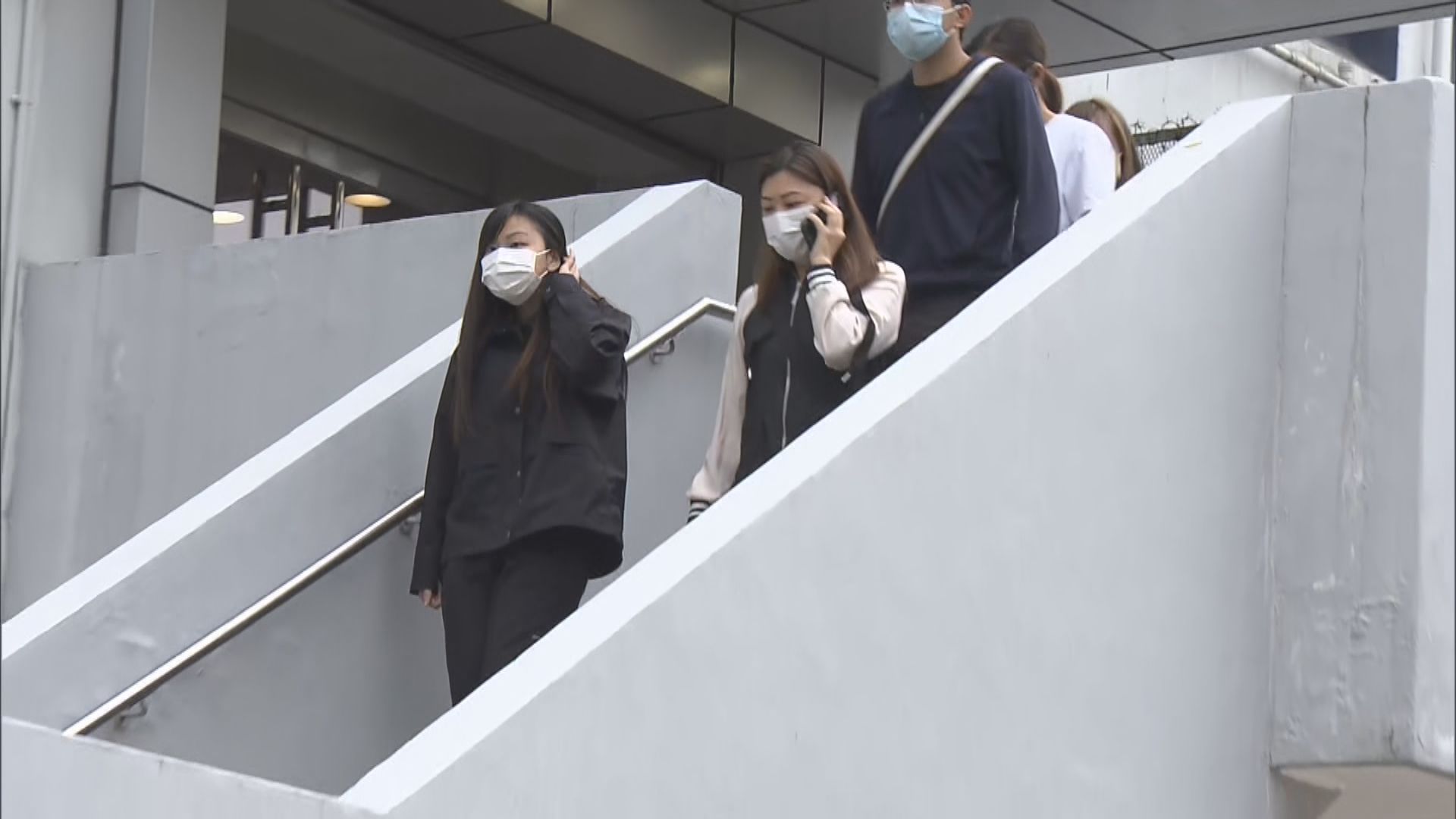 據報警方首次引用港區國安法禁前學生動源四成員離境