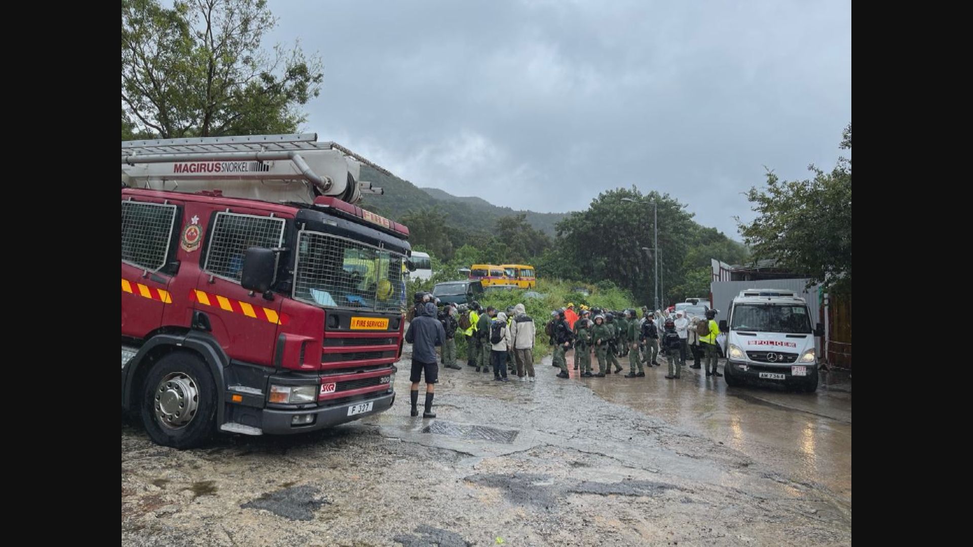 警方及消防繼續搜索周三失蹤的男拔中六生