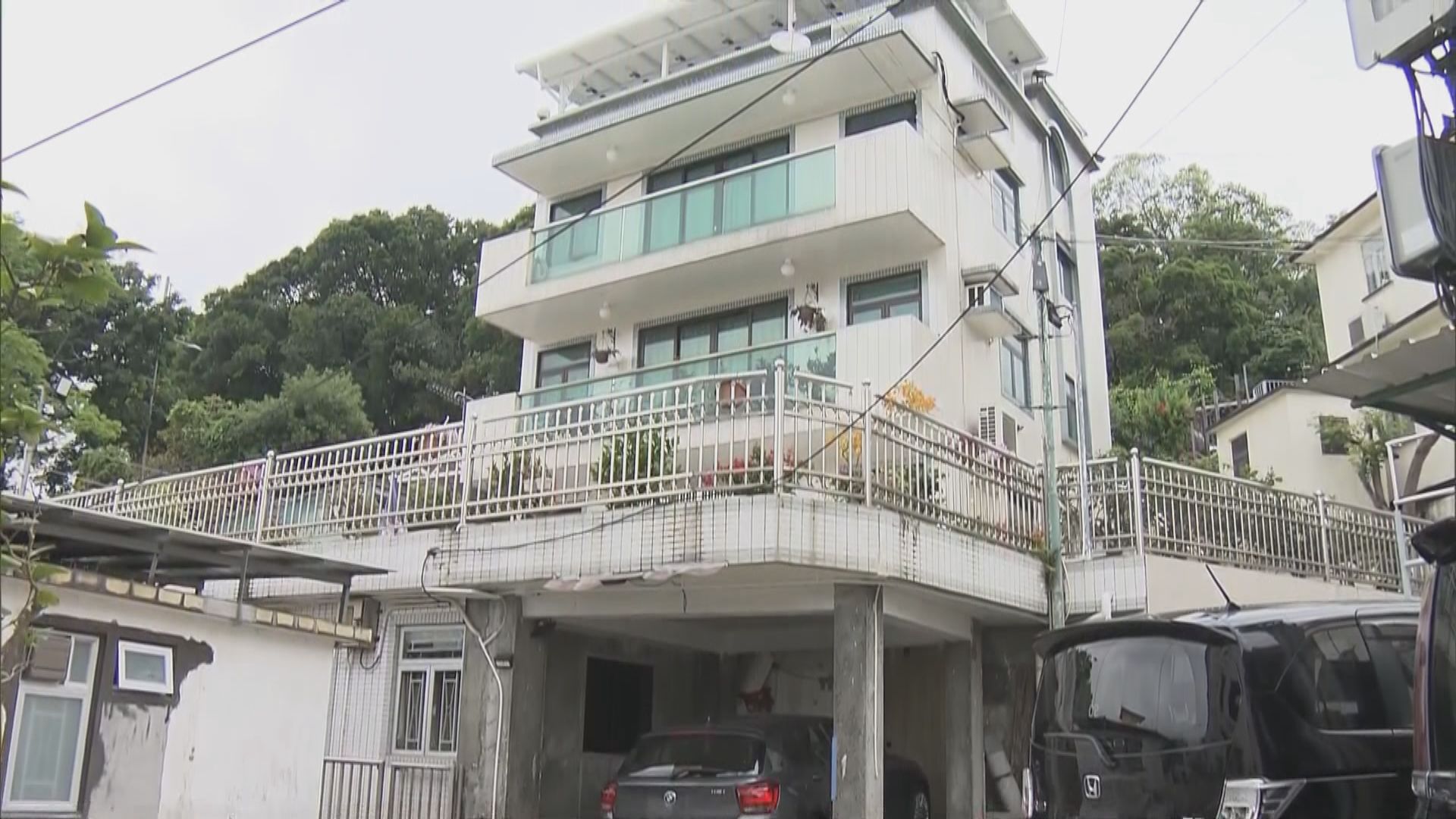 地政總署跟進新界北副指揮官曾正科涉嫌霸官地