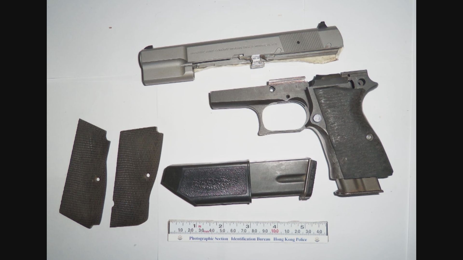 警拘三名男子檢獲懷疑槍械組件