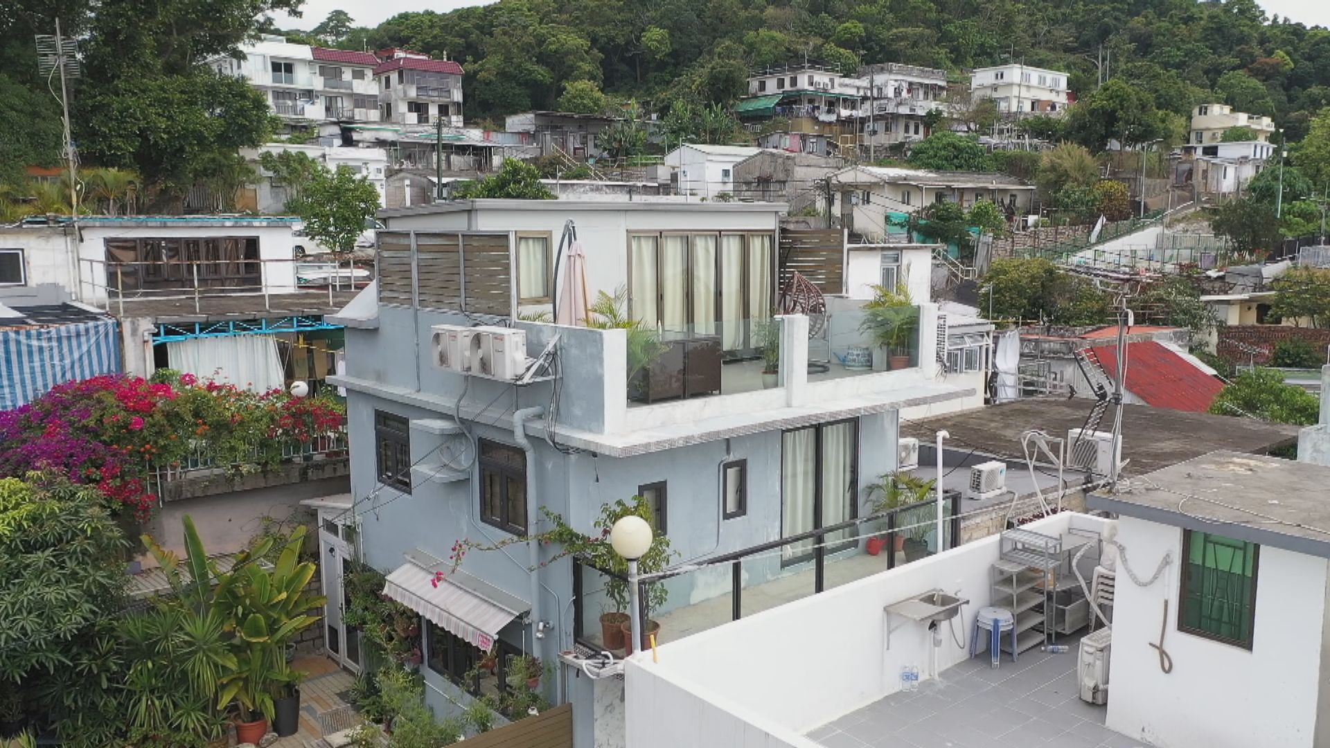 地政總署就陶輝非法佔用官地等問題發警告信