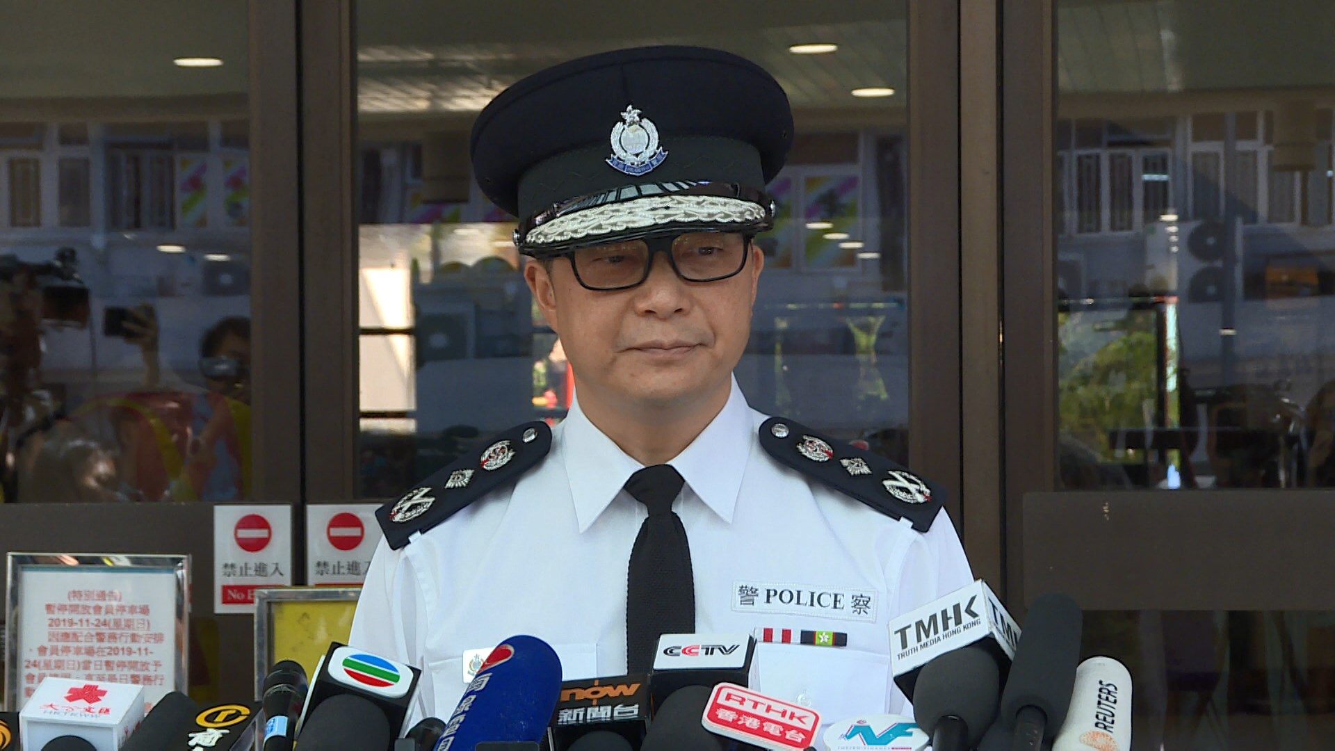 鄧炳強：主動研究採購其他合適裝備