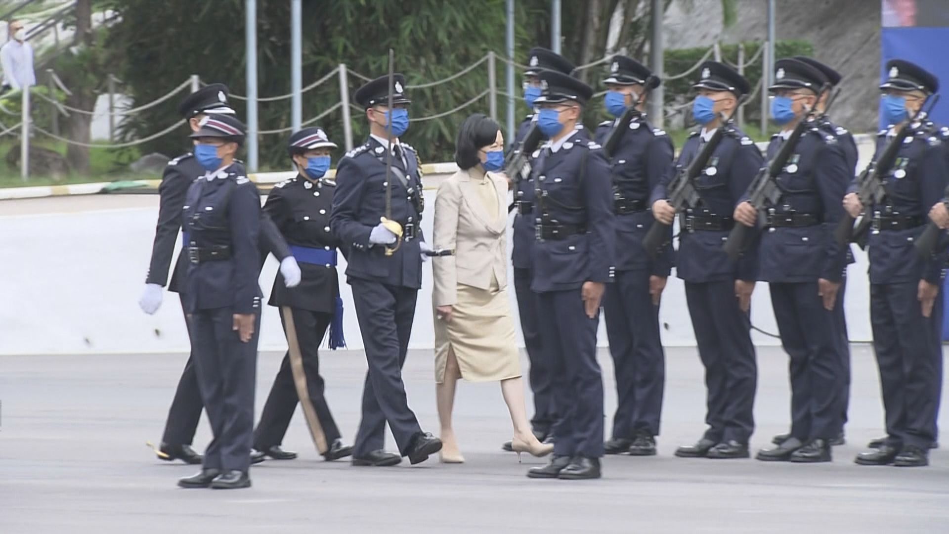 警方結業會操　行會召集人葉劉淑儀擔任檢閱官