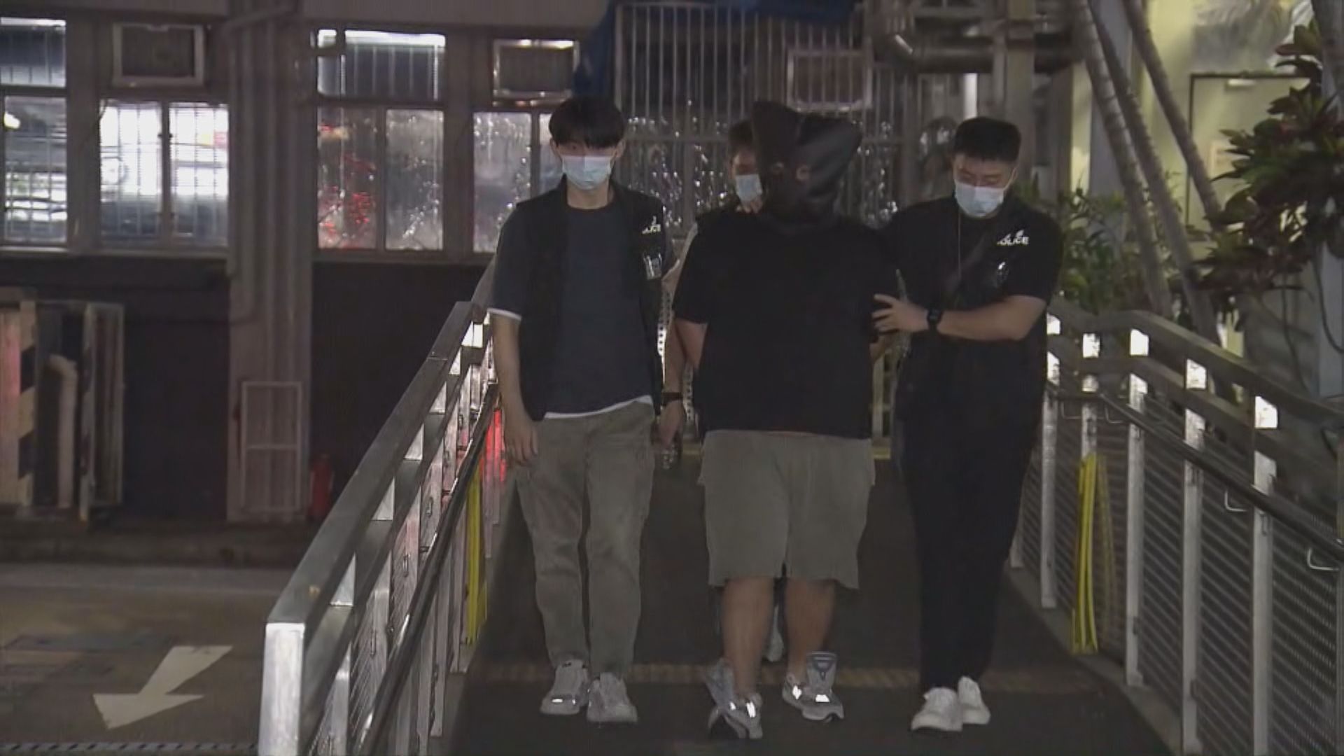 警搗電話詐騙集團拘捕8人　涉冒支付平台客服騙保費