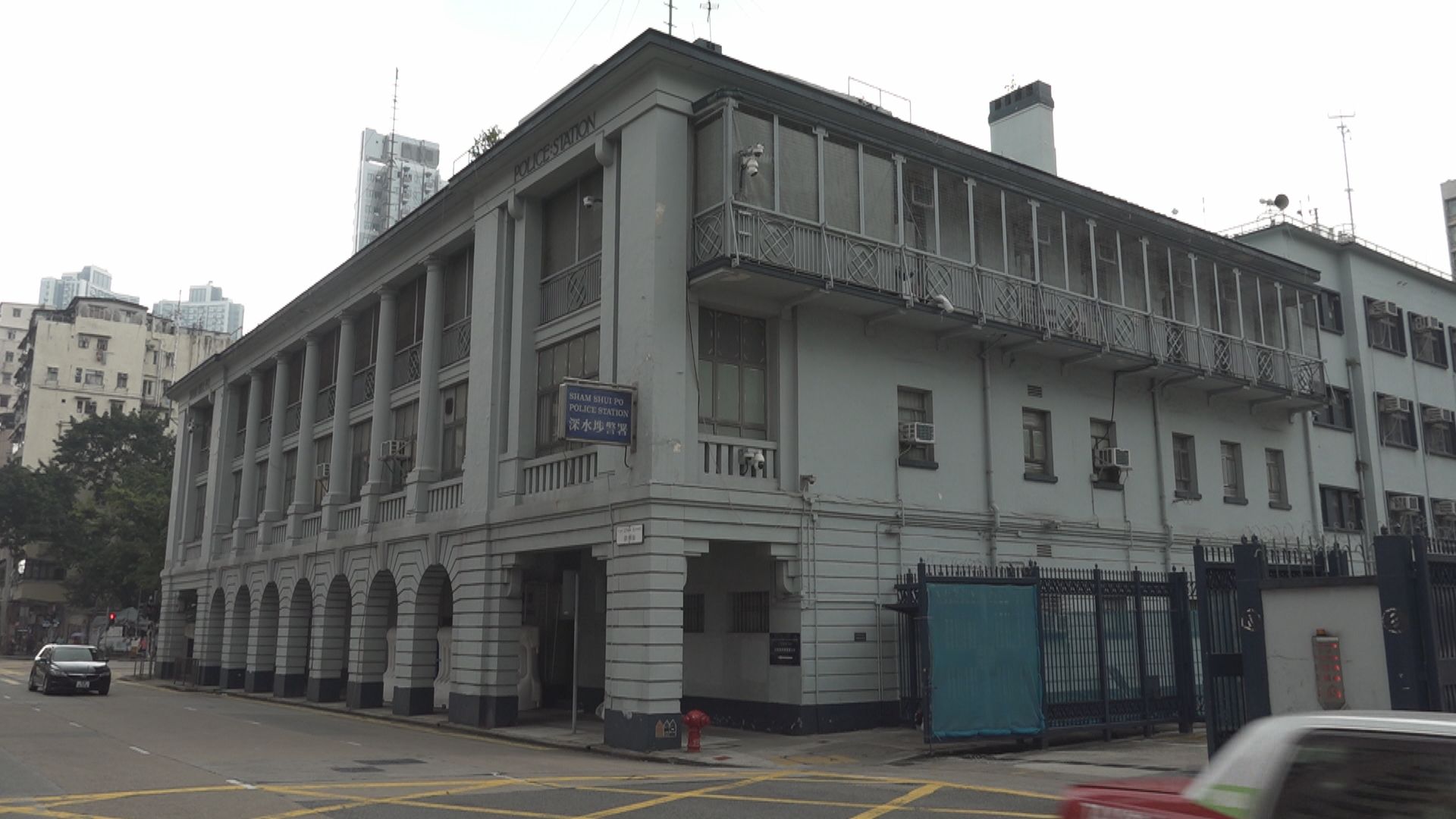 兩名警務人員涉公職人員行為失當被捕