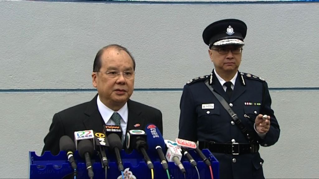 張建宗讚揚警員被示威者刁難仍專業