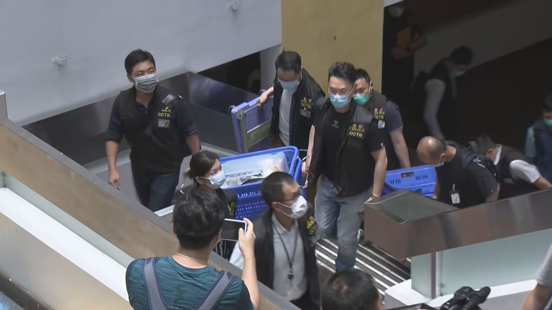 警員到理工大學學生會調查暴動案　檢走證物包括電腦