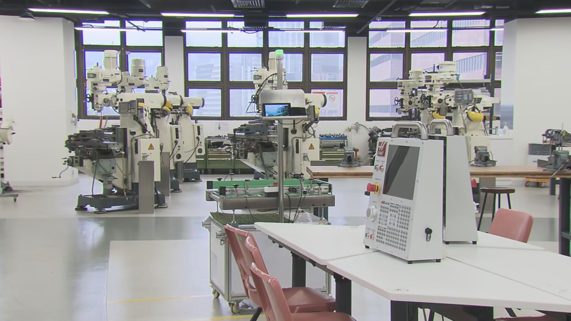 理大全新人工智能機器人實驗室啟用