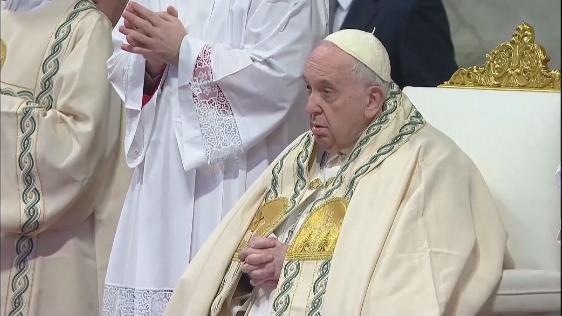 方濟各元旦日彌撒為已故本篤十六世禱告
