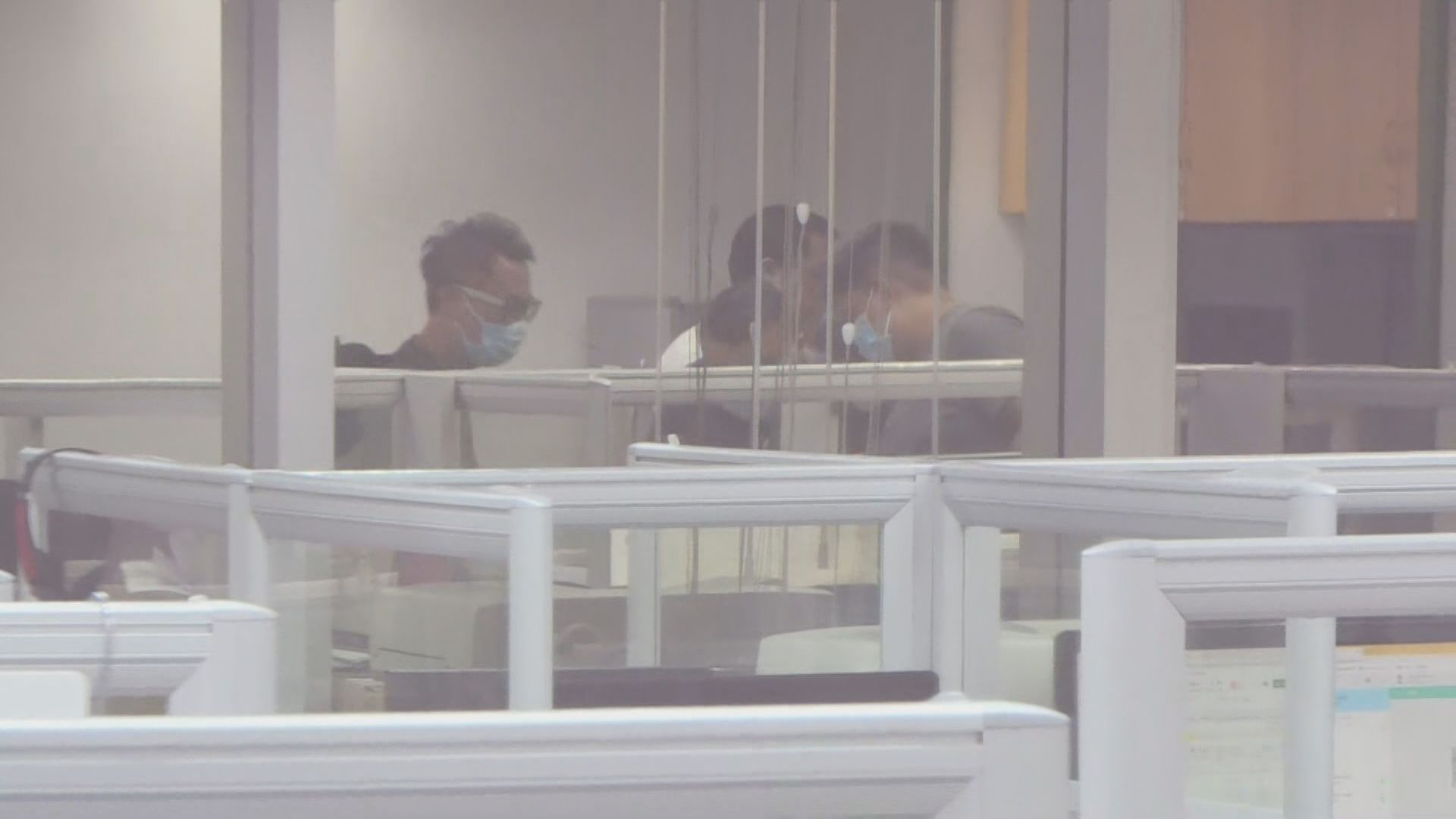 警方接報懷疑市民資料外洩到香港民意研究所搜查　暫未有人被捕