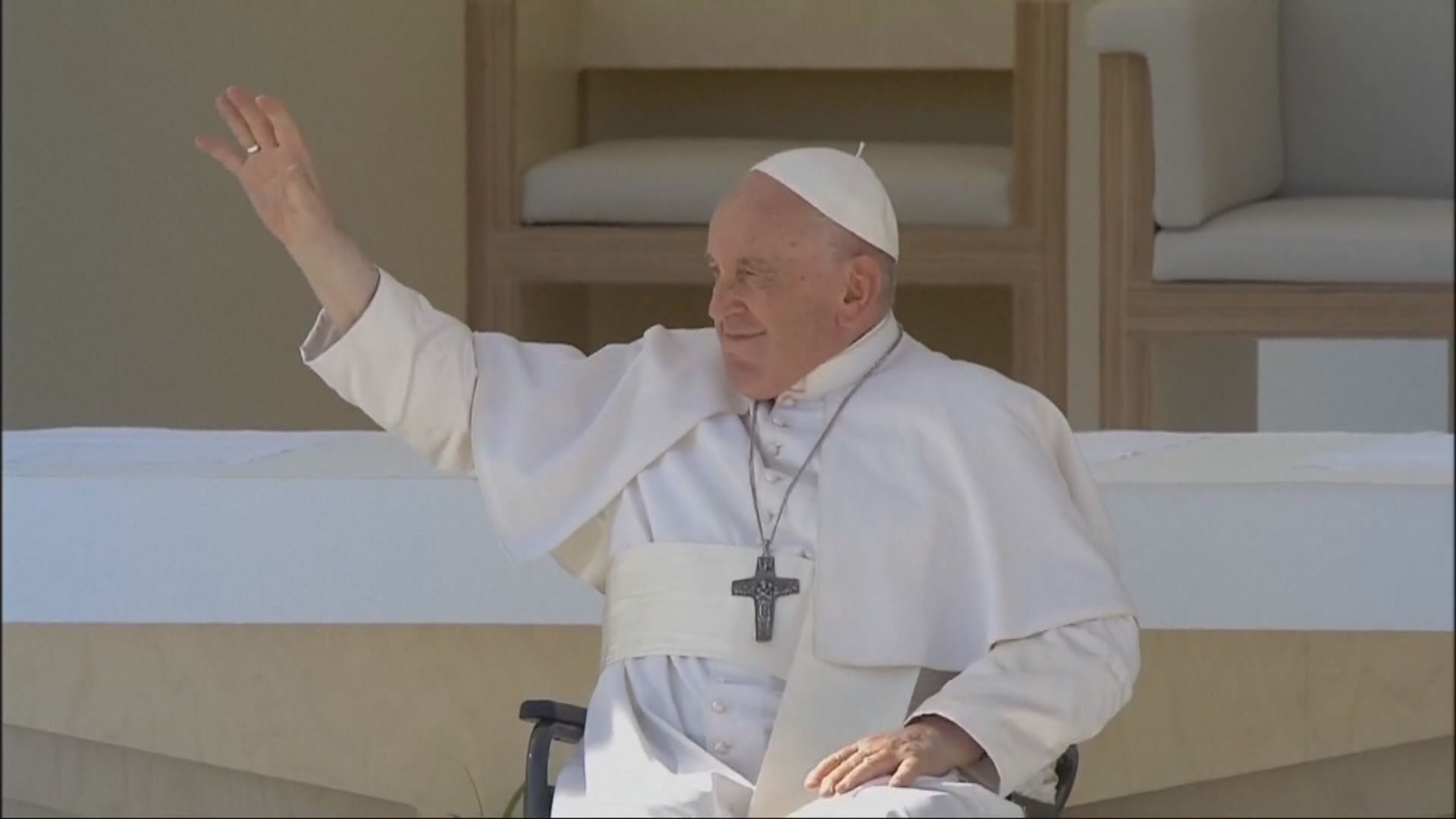 方濟各結束訪葡行程 籲年青人追尋夢想