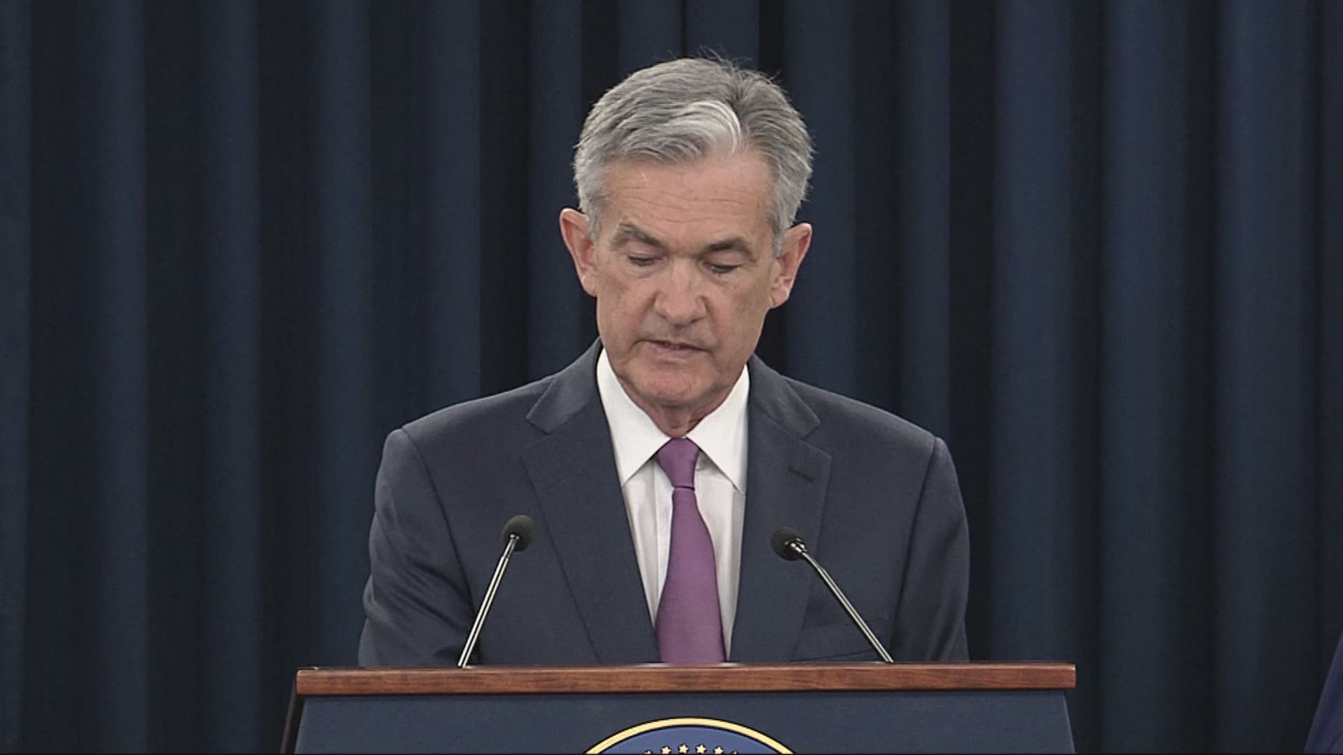 鮑威爾及姆努欽冀加強小型企業紓困措施