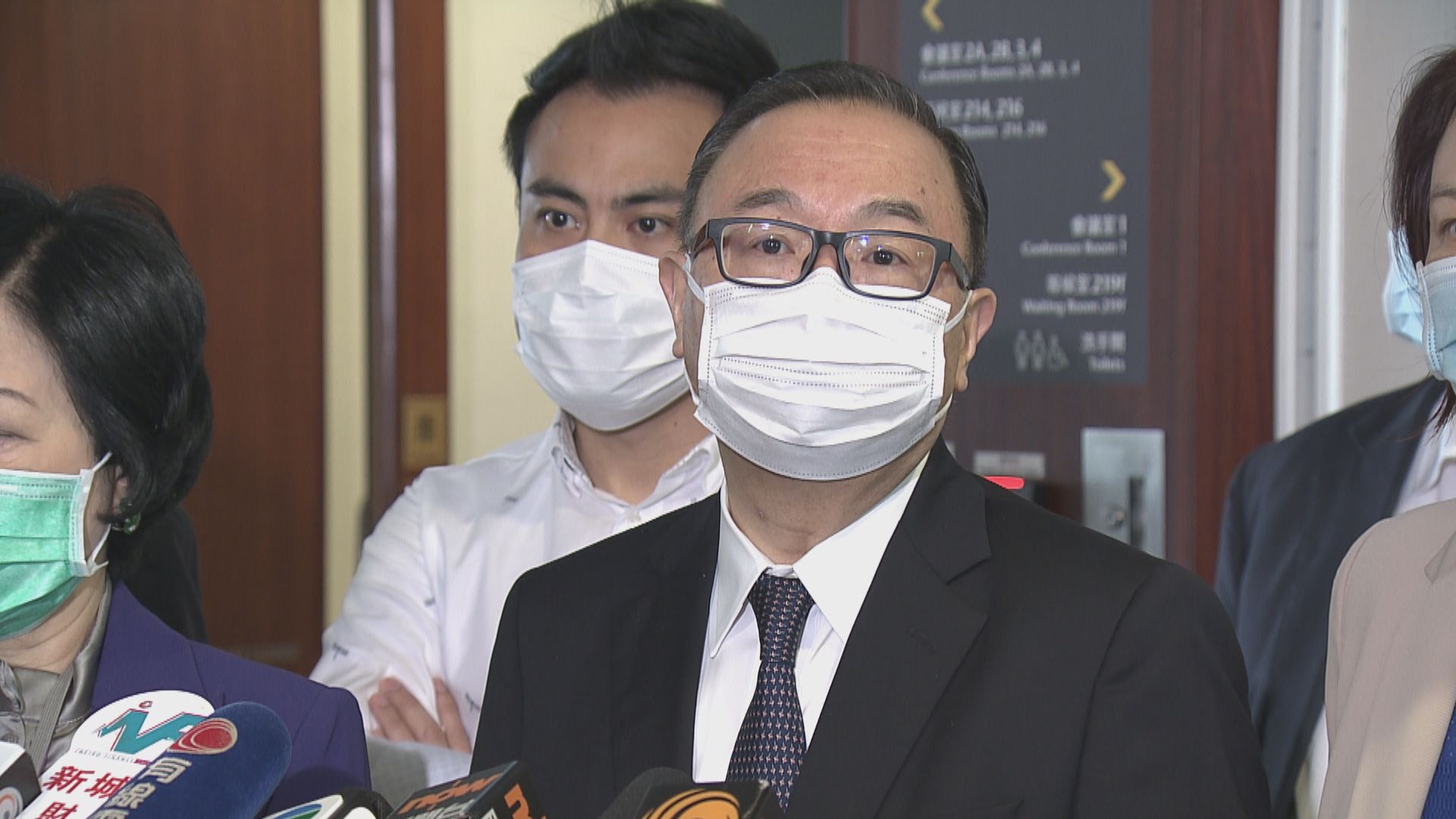 建制派聯署譴責有議員美化暴力令年輕人犯罪